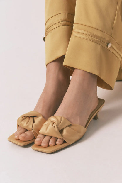 Women Secret_Gold/Mustard_Mustard Satin Kitten Heel Sandals_4993690_08_02