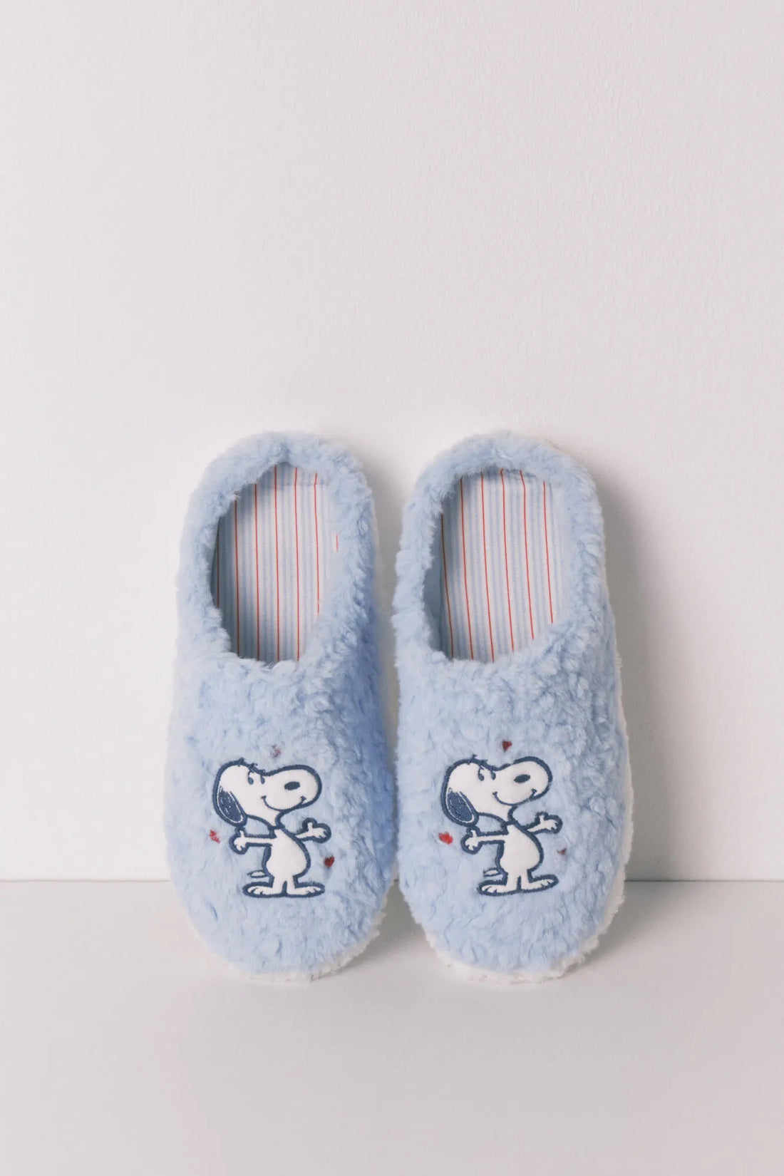 Women Secret_Medium Blue_Faux Shearling Closed Slippers Snoopy_4993699_14_01