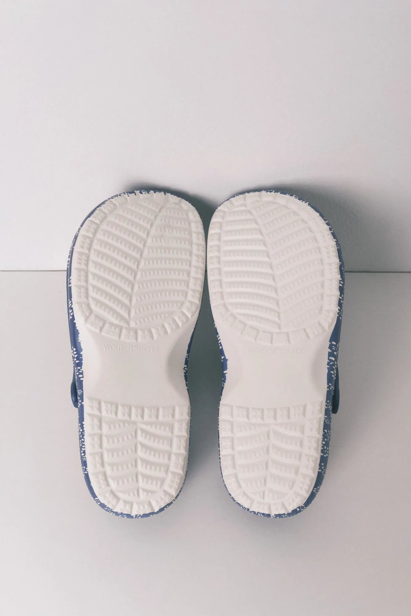 Women Secret_Blue Print_Floral Lined Clog Slippers_4993702_19_03