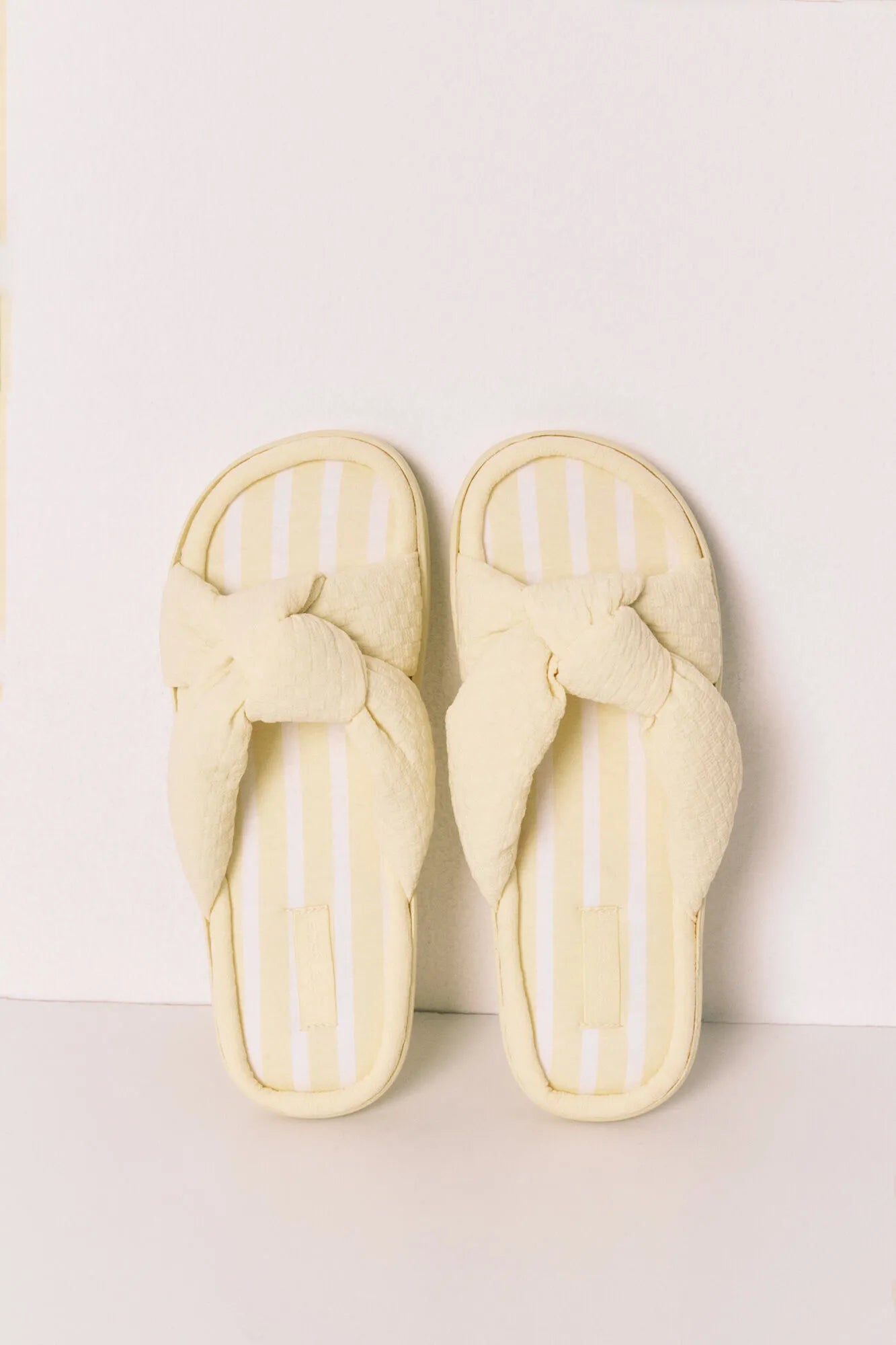 Women Secret Yellow Women Yellow Volume Bow Slippers SKU: 4993731_04 Image 02