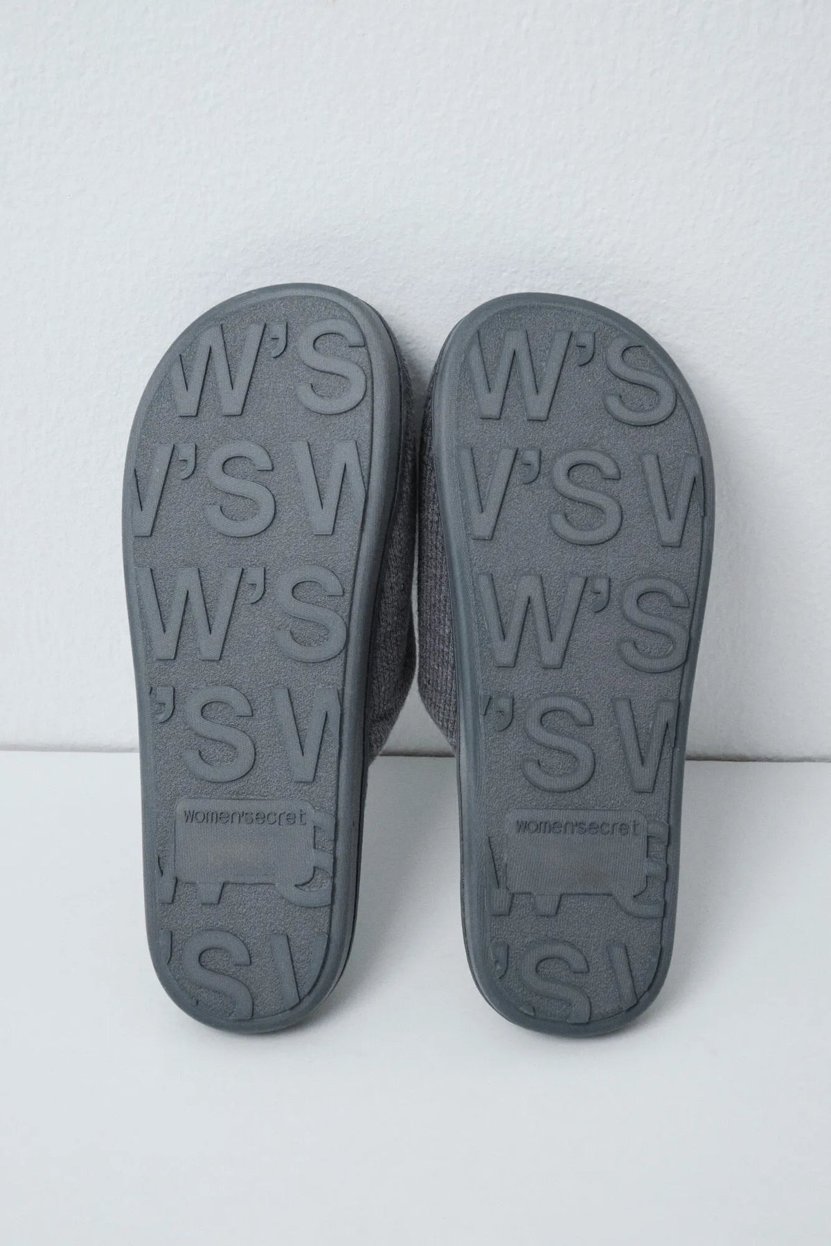 Women Secret Dark Grey Women Grey Snoopy Studded Slippers SKU: 4994421_41 Image 03
