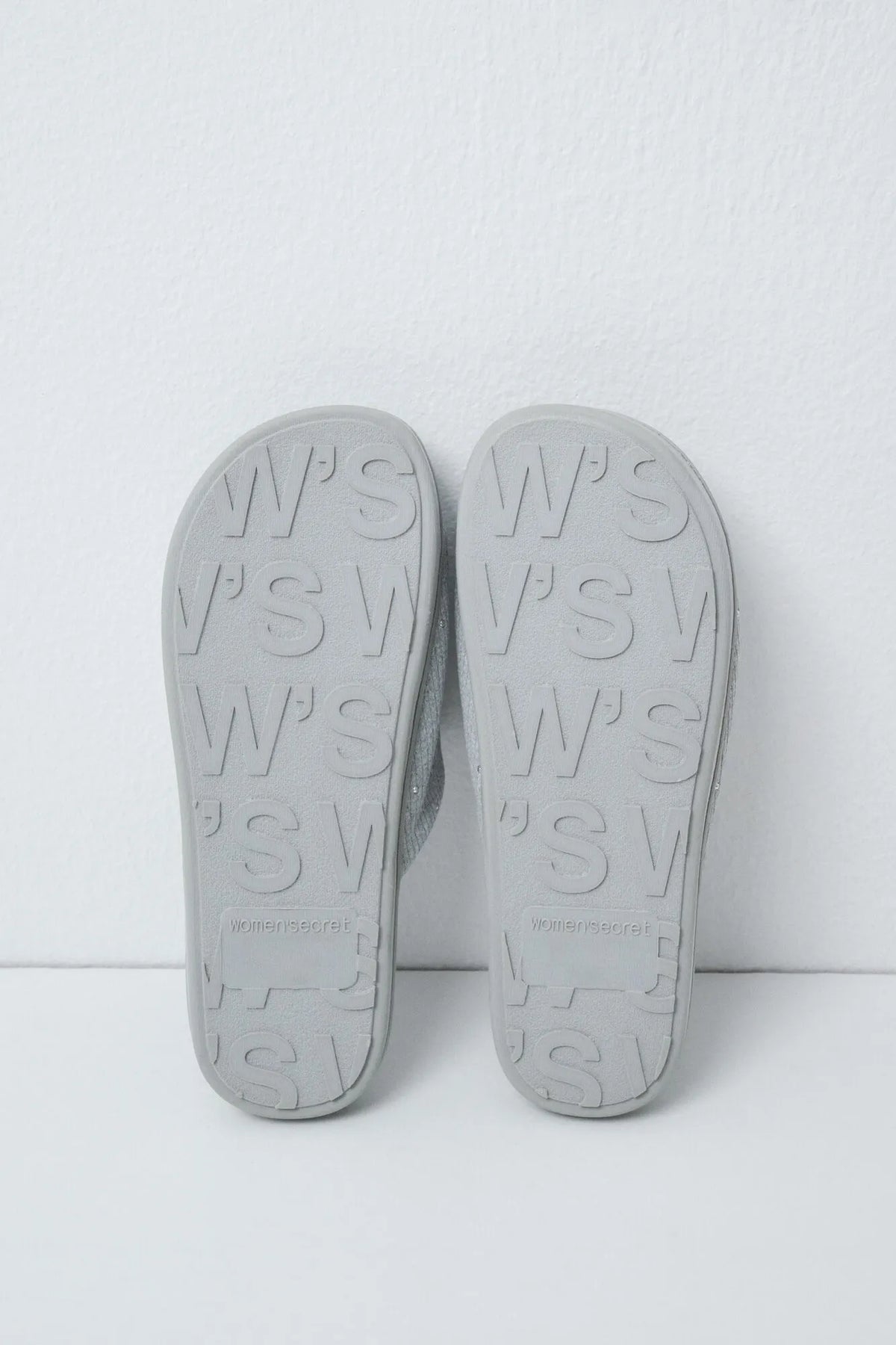Women Secret Light Grey Women Grey Minnie Mouse Slippers SKU: 4994422_47 Image 03