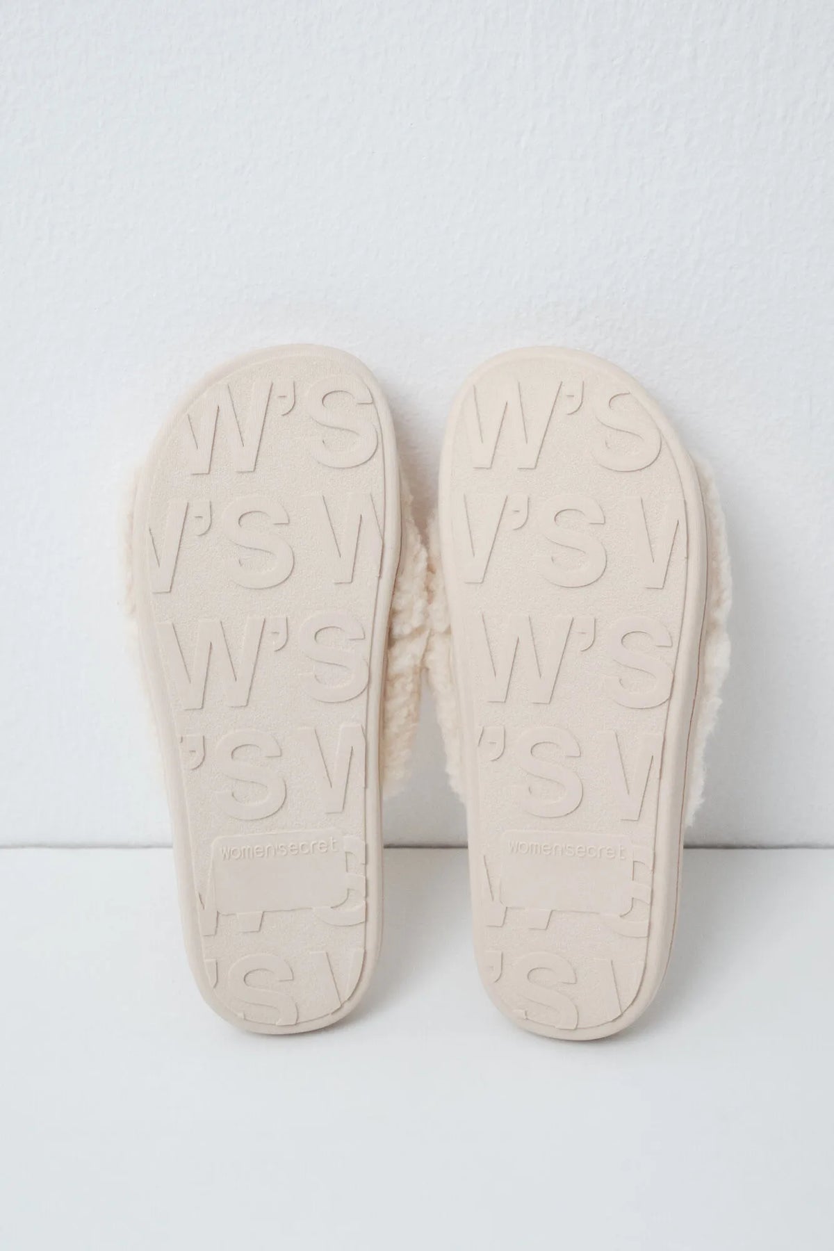 Women Secret Ivory Women White Faux Shearling Knot Slippers SKU: 4994424_96 Image 03