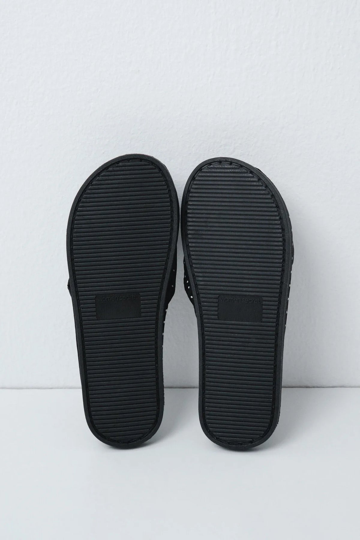 Women Secret Black Women Polka-Dot Knot Slippers SKU: 4994432_01 Image 03