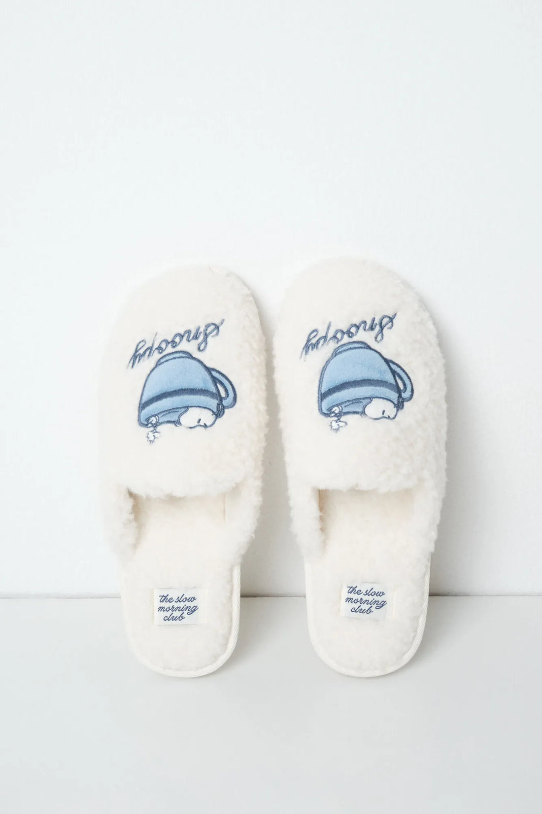 Women Secret Ivory Women Snoopy Faux Shearling Slippers SKU: 4994433_96 Image 02