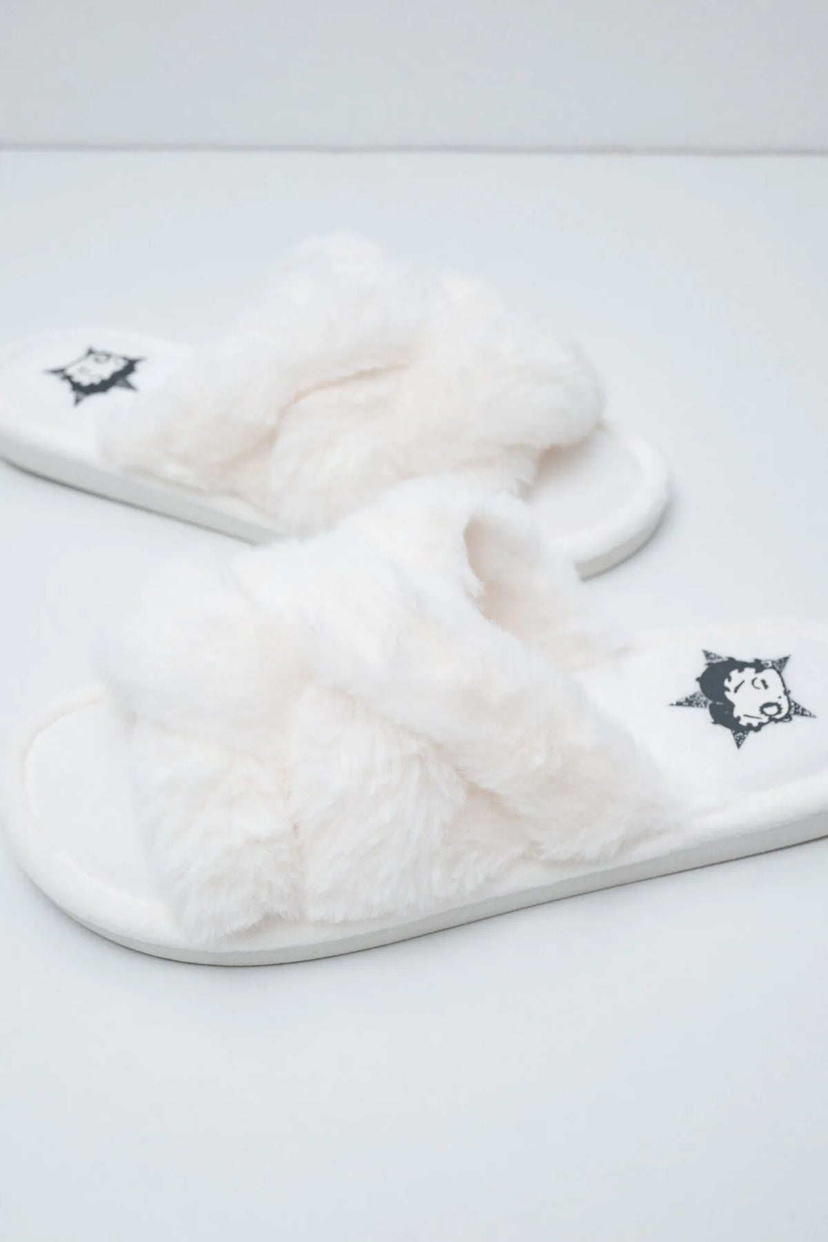 Women Secret Ivory Women White Plush Betty Boop Slippers SKU: 4994442_96 Image 02