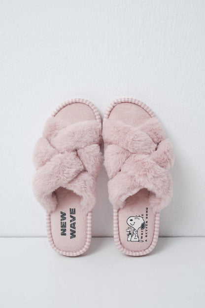Women Secret Pink Women Pink Plush Snoopy Slippers SKU: 4994455_70 Image 01