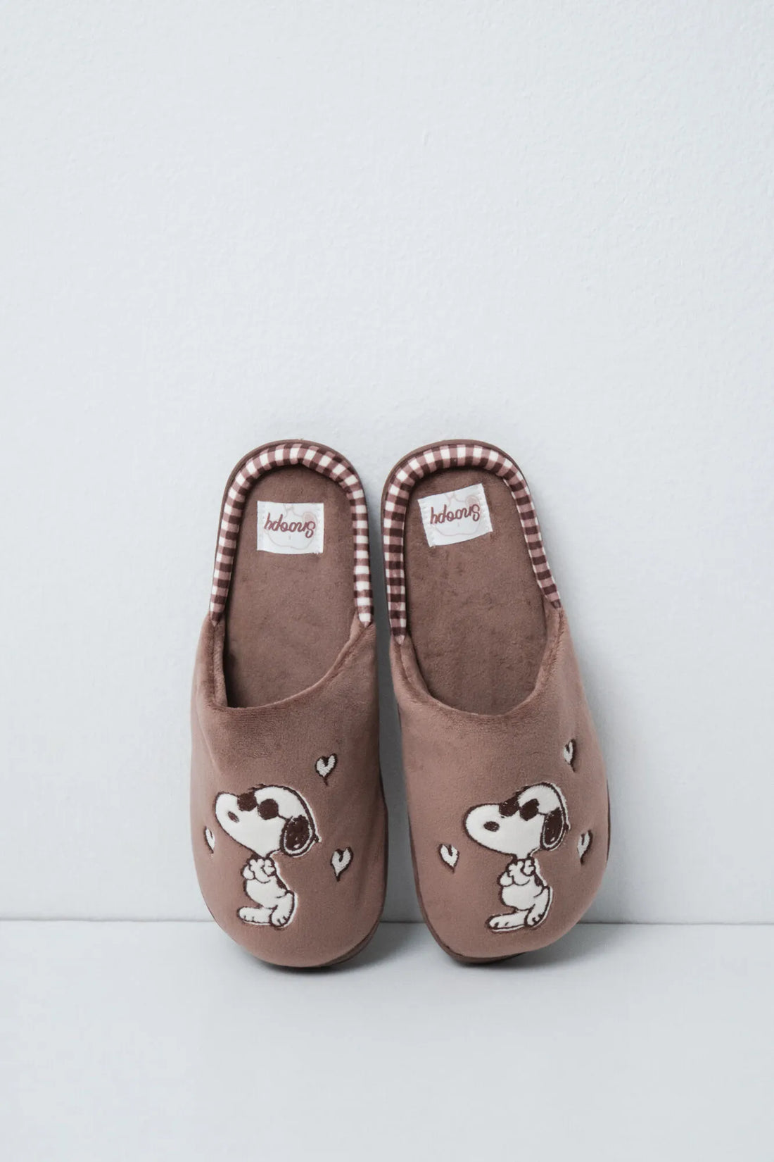Women Secret Light Brown Women Snoopy Slippers SKU: 4994457_32 Image 01