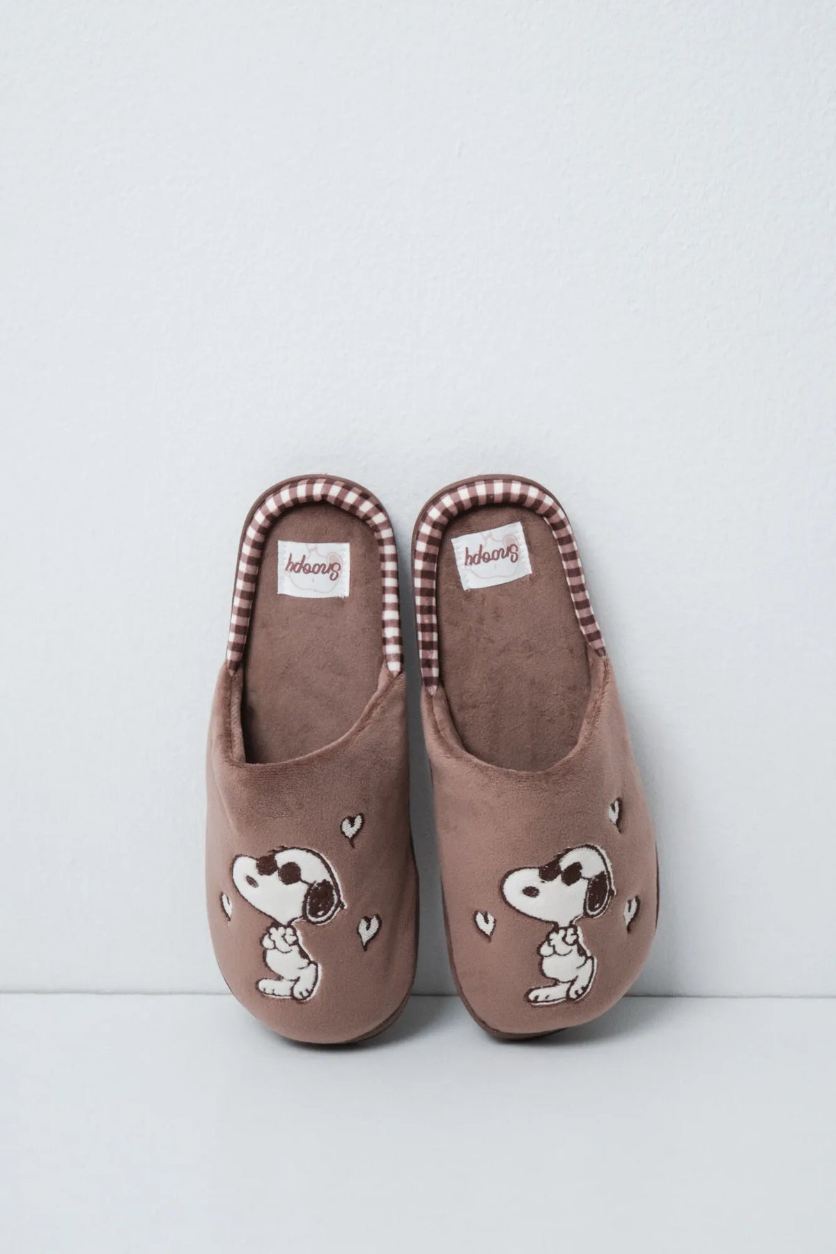 Women Secret Light Brown Women Snoopy Slippers SKU: 4994457_32 Image 01