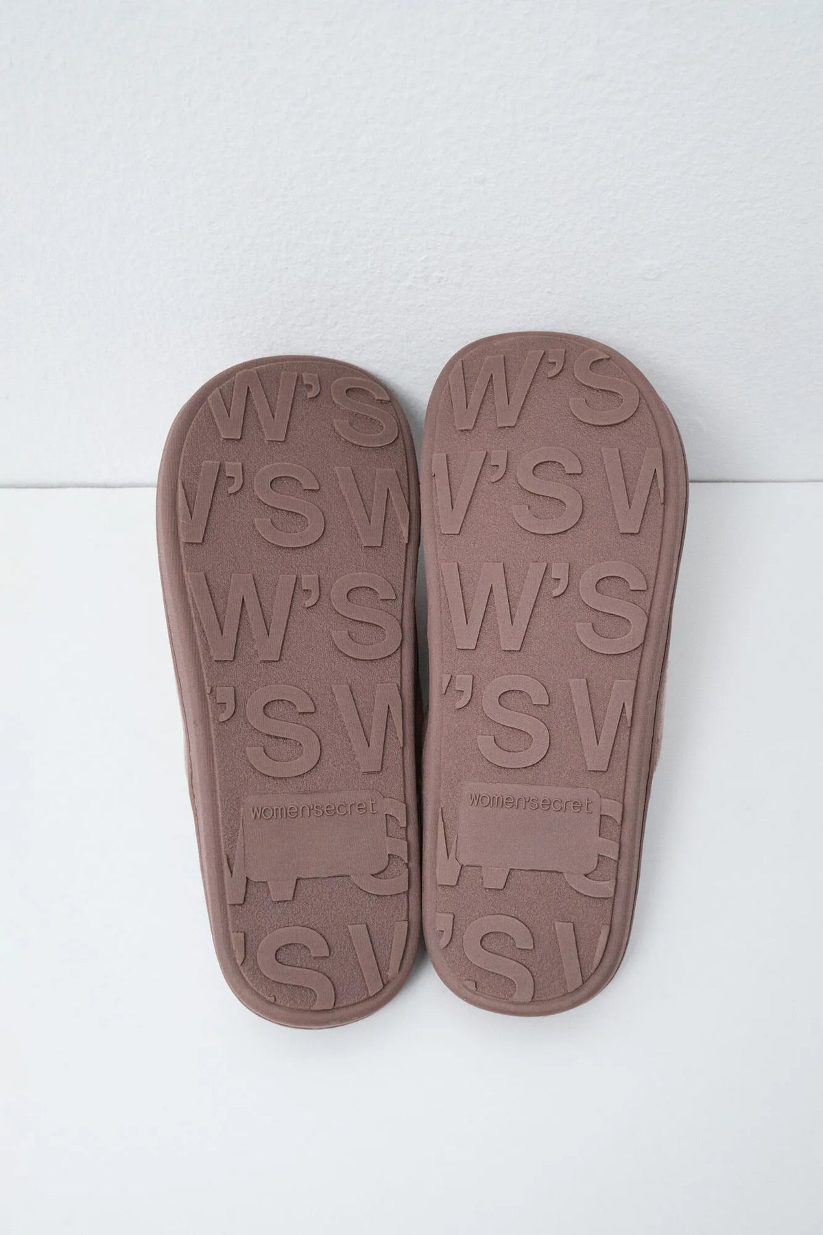 Women Secret Light Brown Women Snoopy Slippers SKU: 4994457_32 Image 03