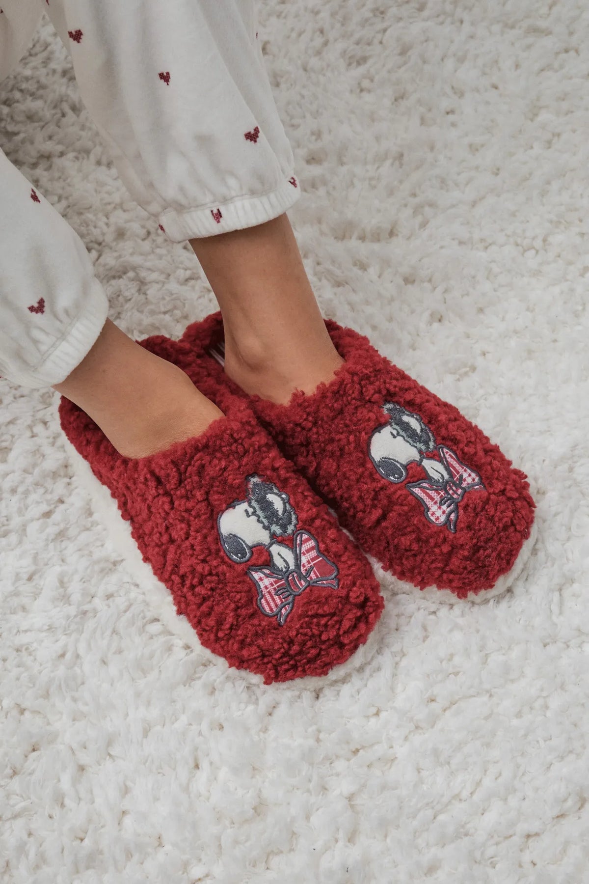 Women Secret Wine Women Red Faux Shearling Snoopy Slippers SKU: 4994518_68 Image 02