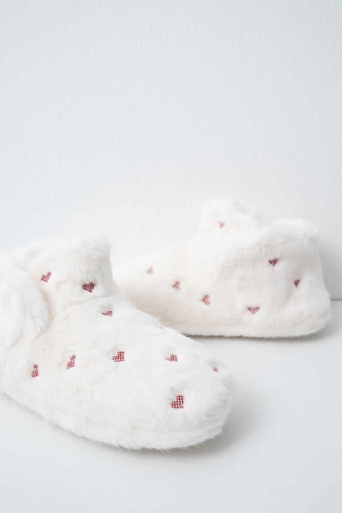 Women Secret Ivory Women Heart Faux Fur Boot Slippers SKU: 4994522_96 Image 03