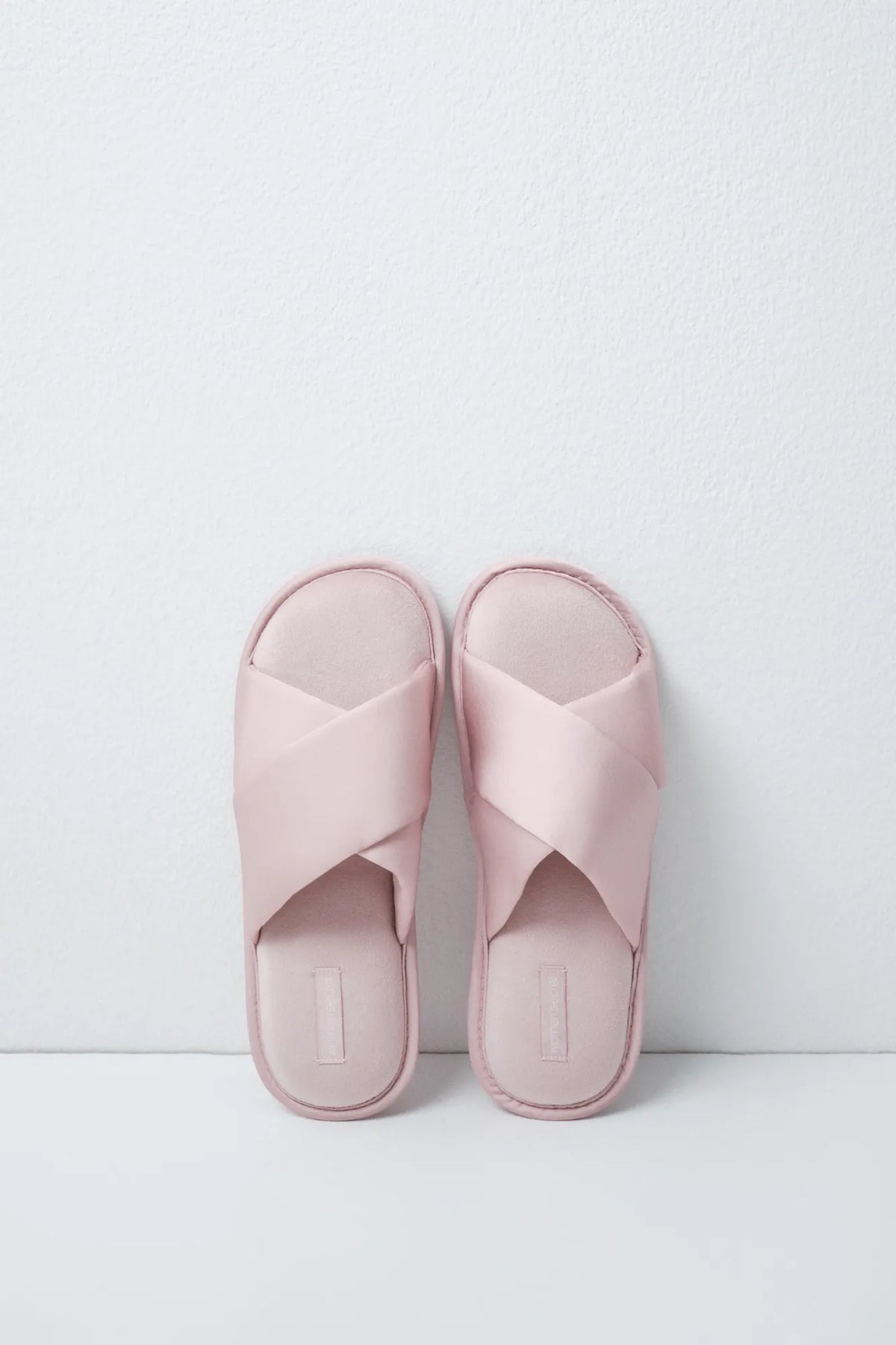 Women Secret Pink Women Pink Satin Cross-Strap Slippers SKU: 4994533_71 Image 02