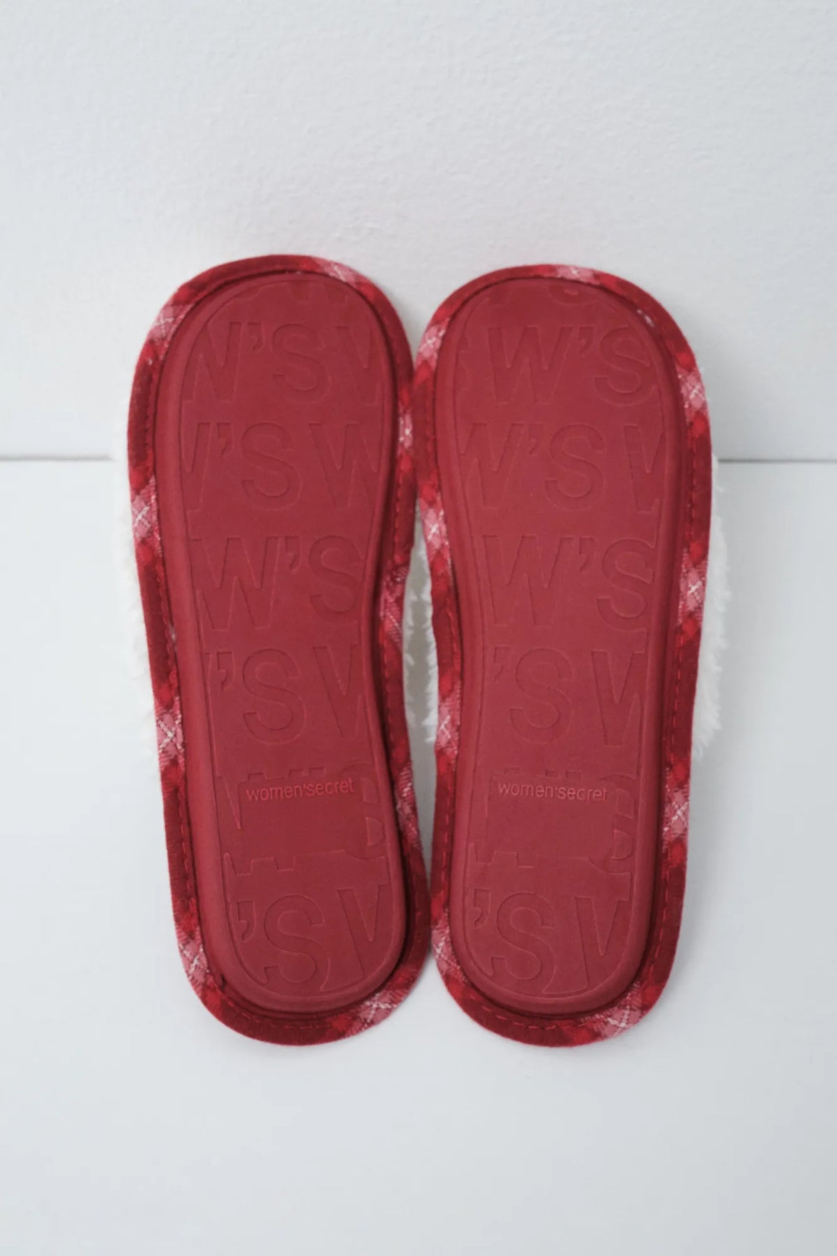 Women Secret Wine Women Snoopy Plaid Faux Shearling Slippers SKU: 4994538_68 Image 03