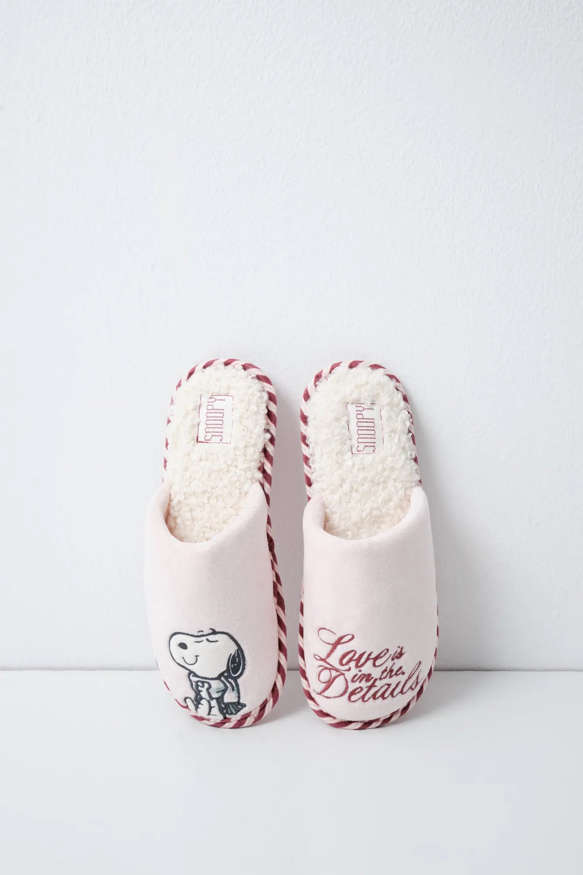 Women Secret Pink Women Pink Faux Shearling Snoopy Slippers SKU: 4994539_70 Image 01