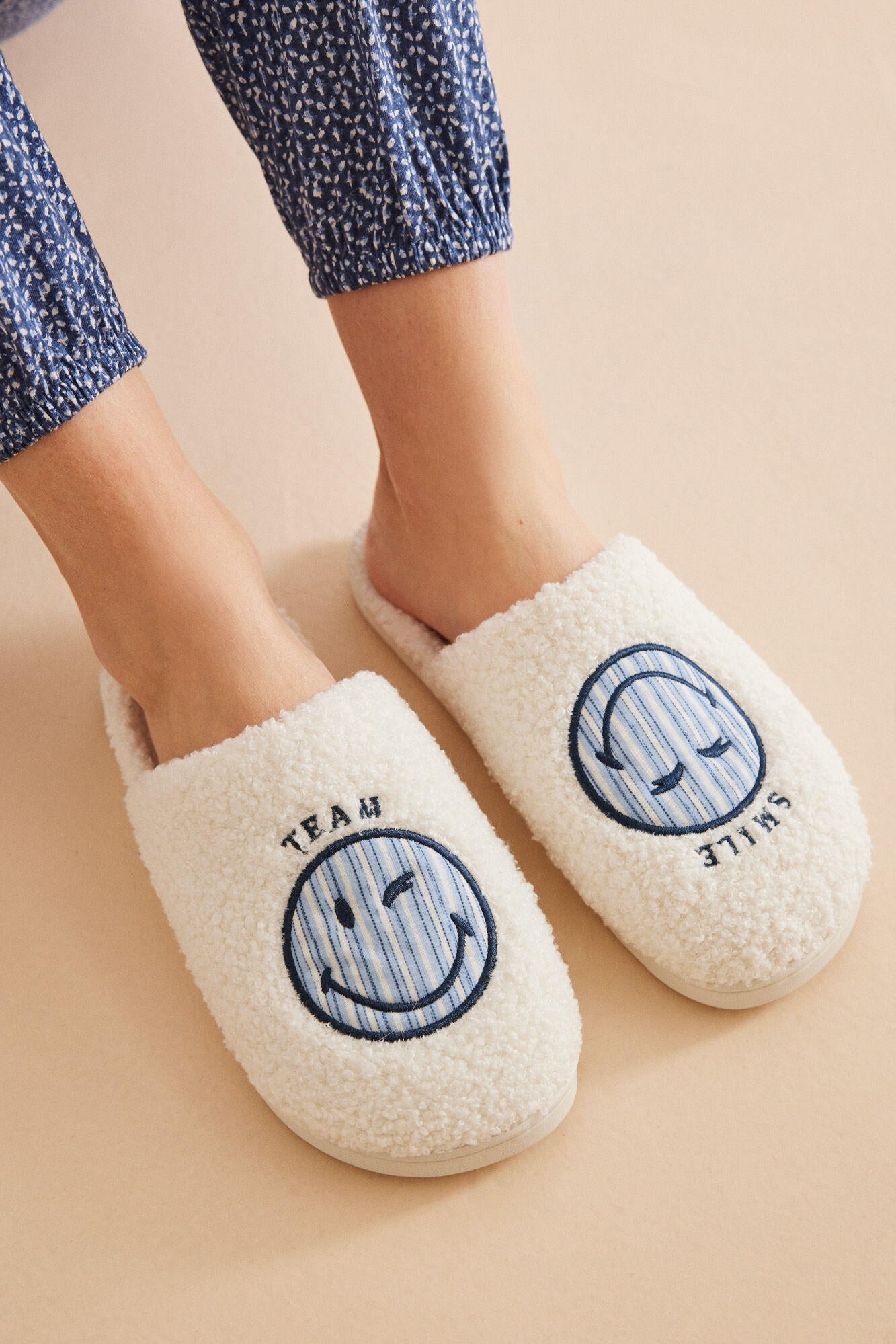 Shower Slippers_4997584_96_01