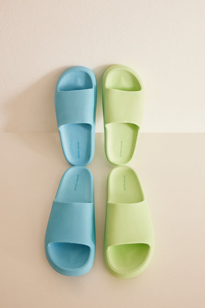 Blue Eva Rubber Flip Flops_4997631_11_06