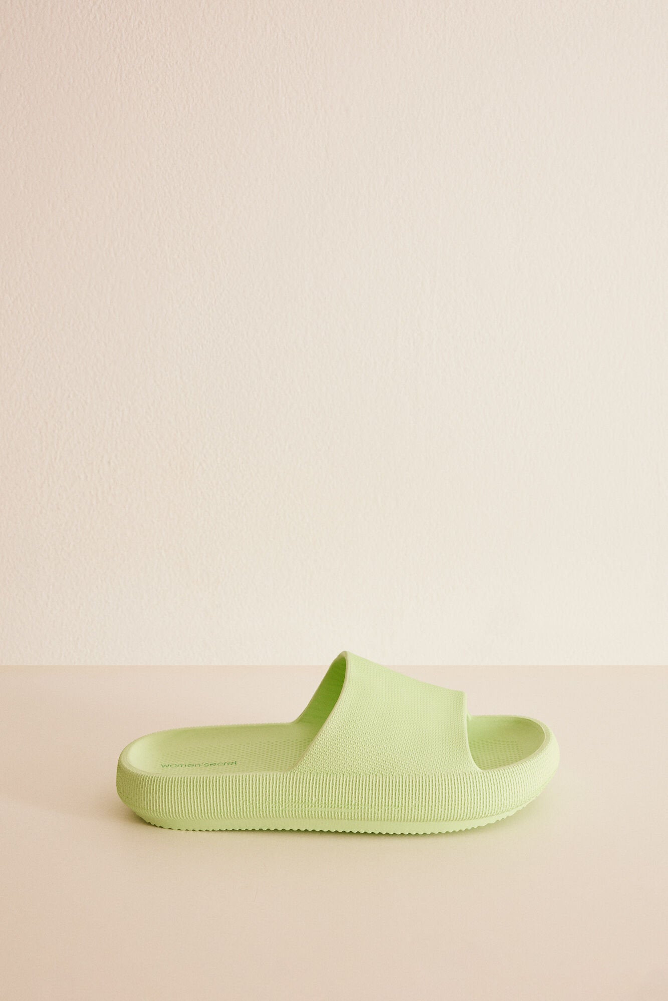 Green Eva Rubber Flip Flops_4997632_21_01