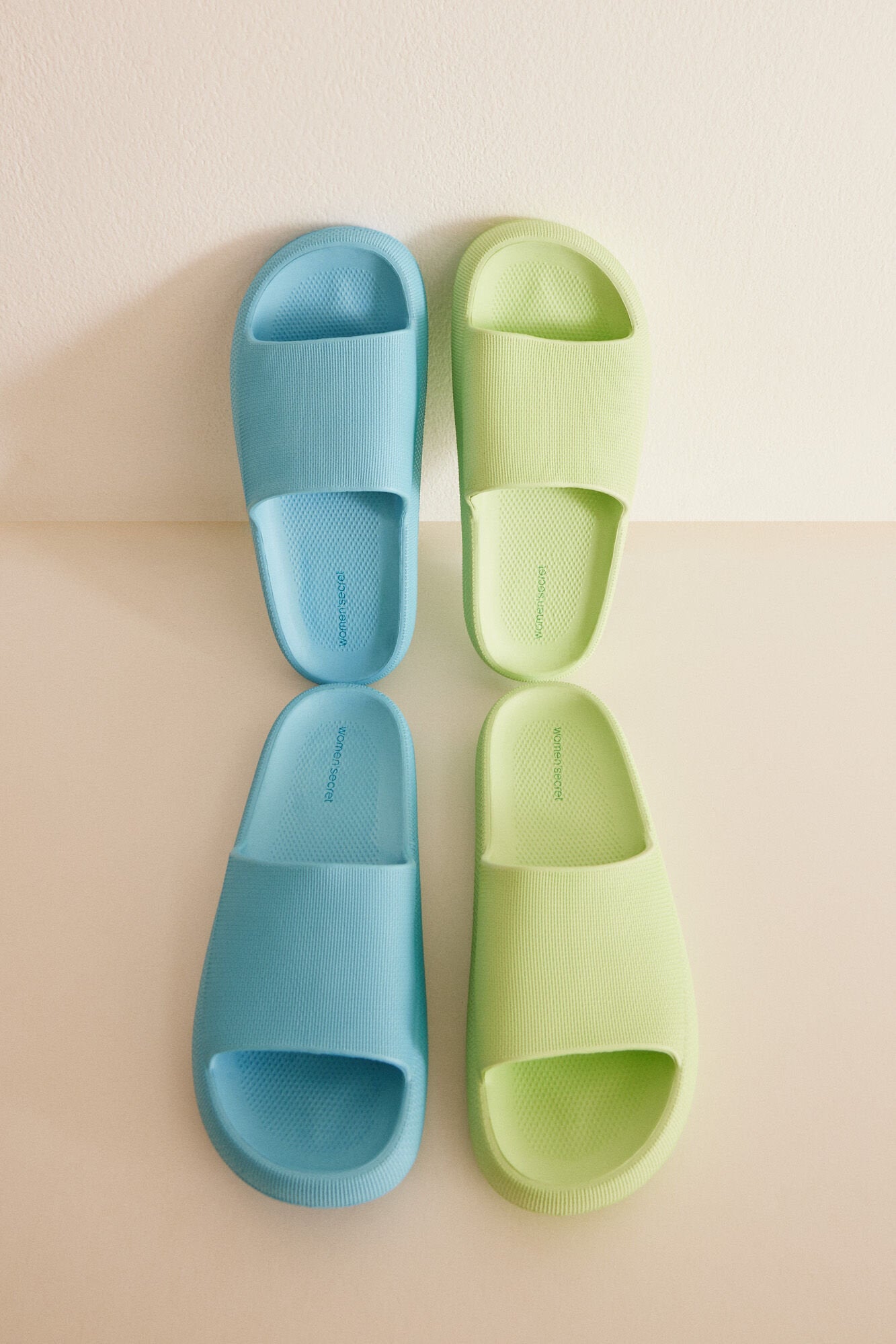 Green Eva Rubber Flip Flops_4997632_21_06