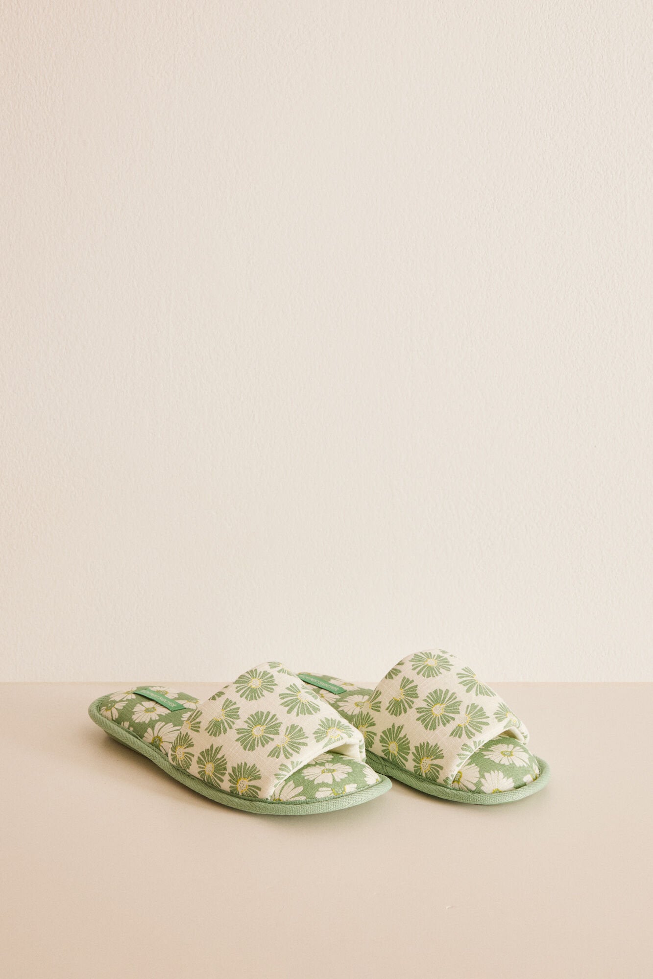 Green Open Slippers_4997635_22_03