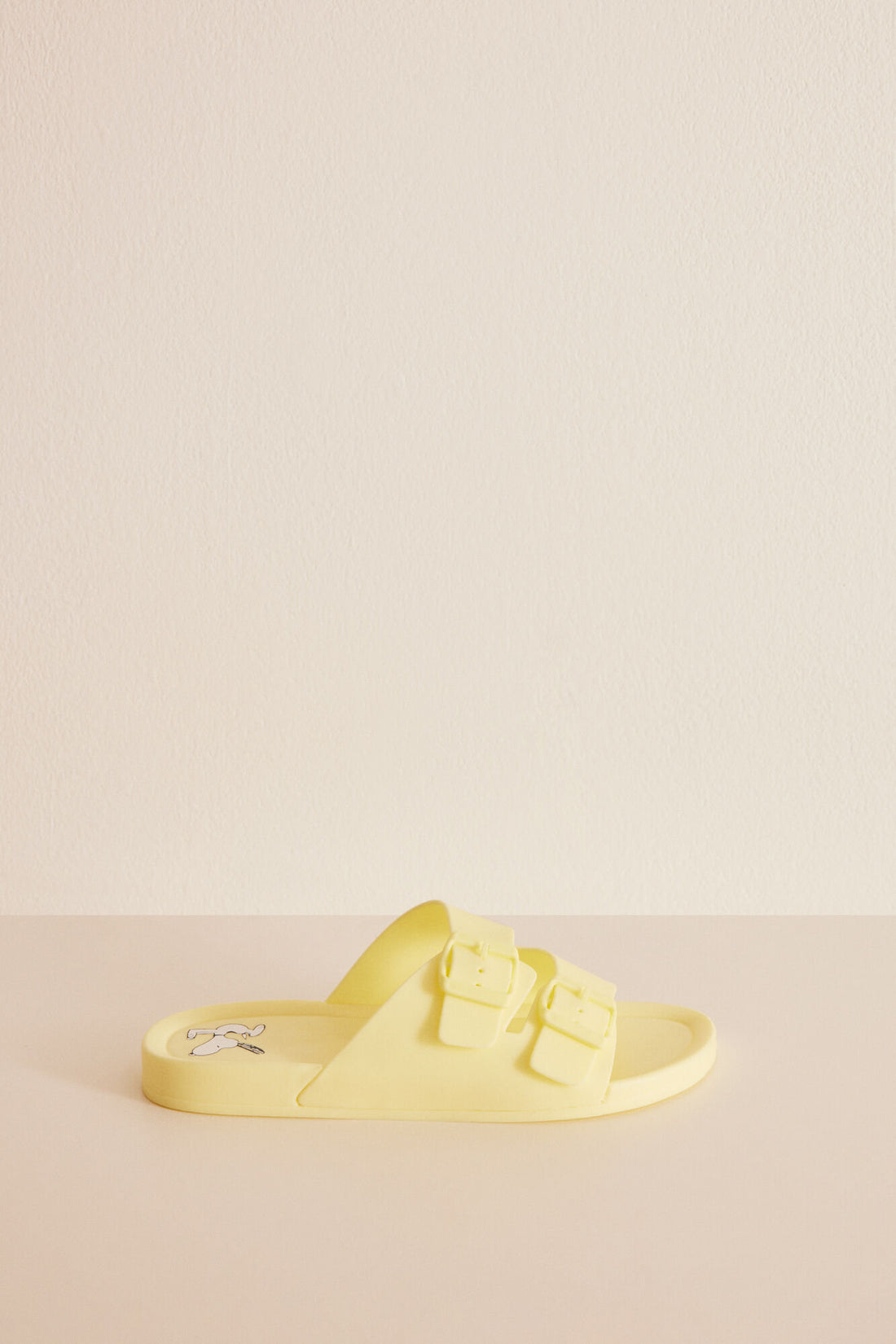 Snoopy Yellow Injected Sandals_02