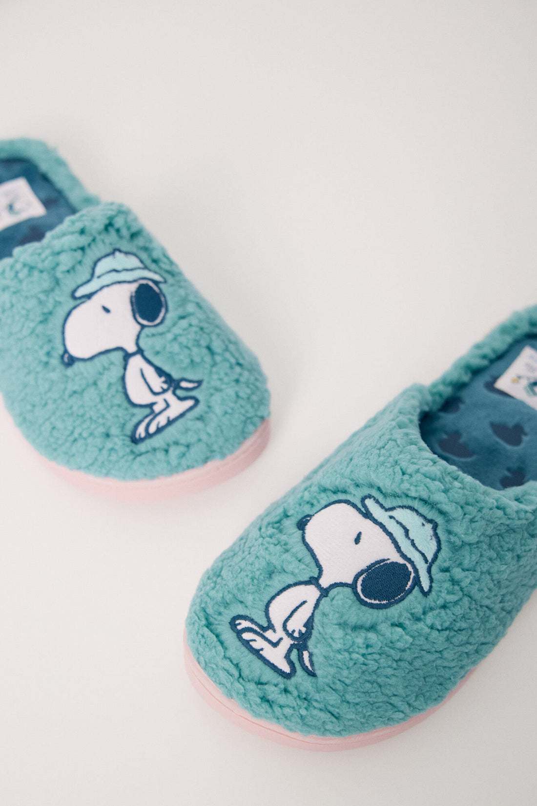 Snoopy Green Sheep House Shoe_01