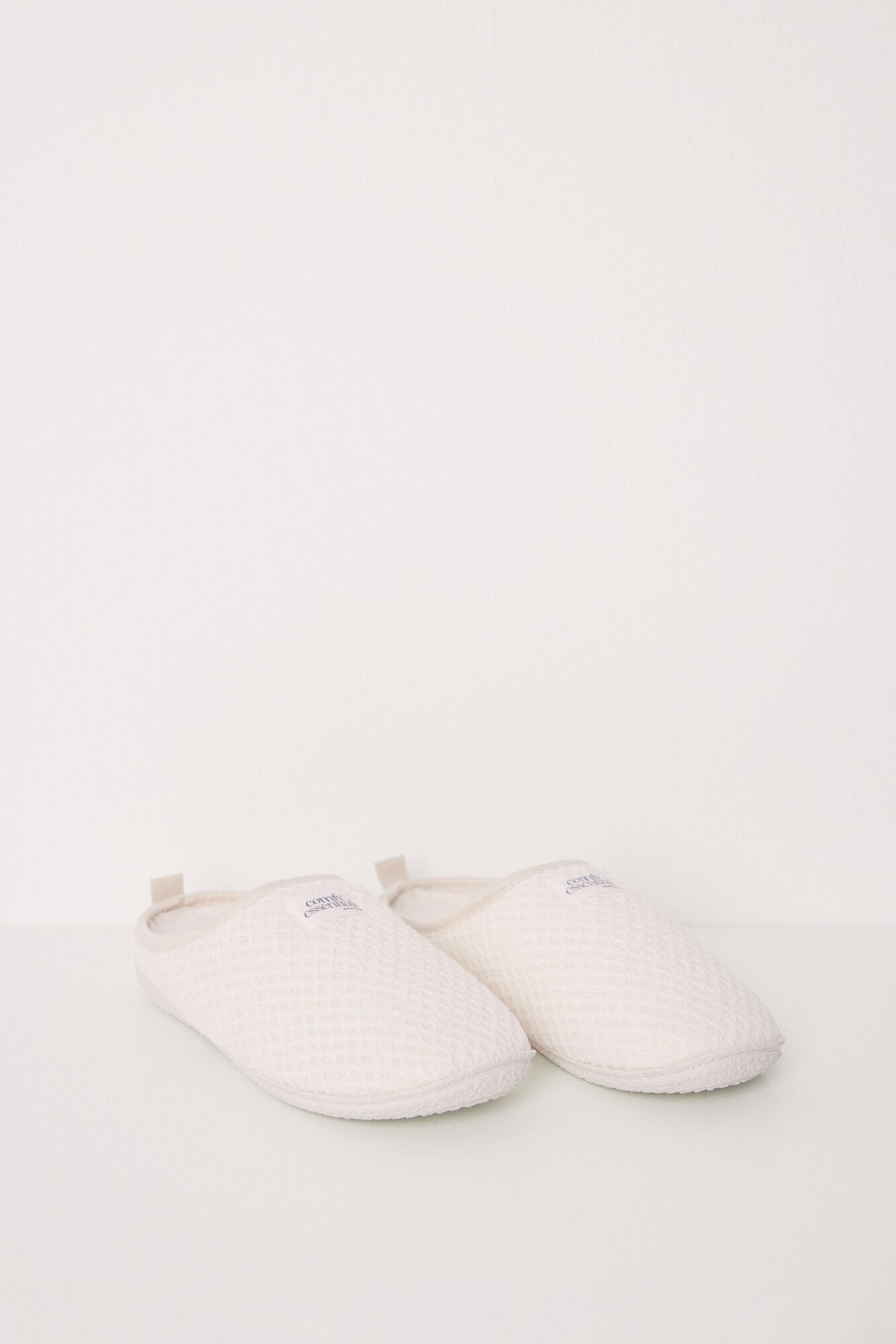 Ivory Chenilla House Slippers_03