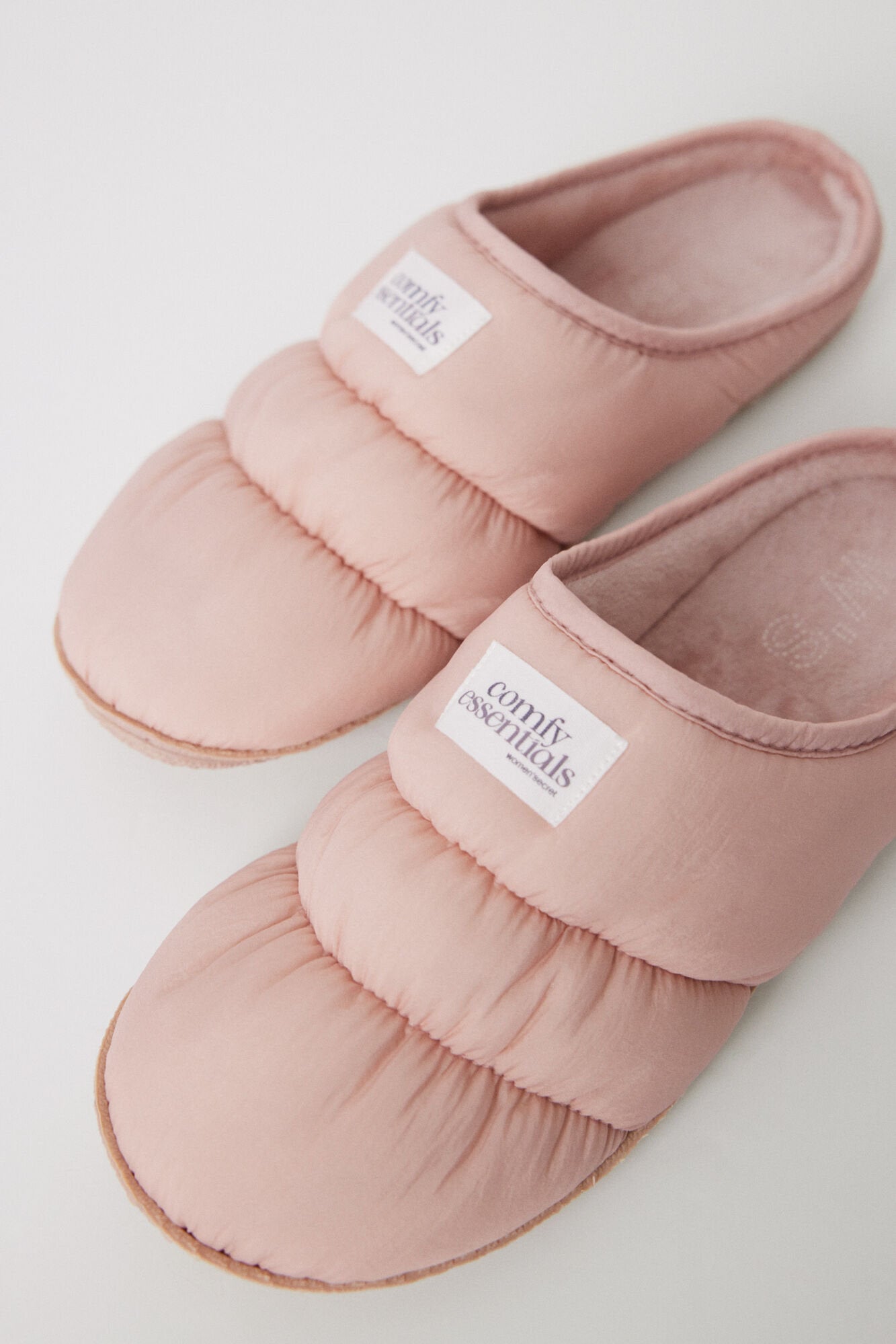 Women Secret_Pink Padded Nylon House Slippers_4999680_71_04