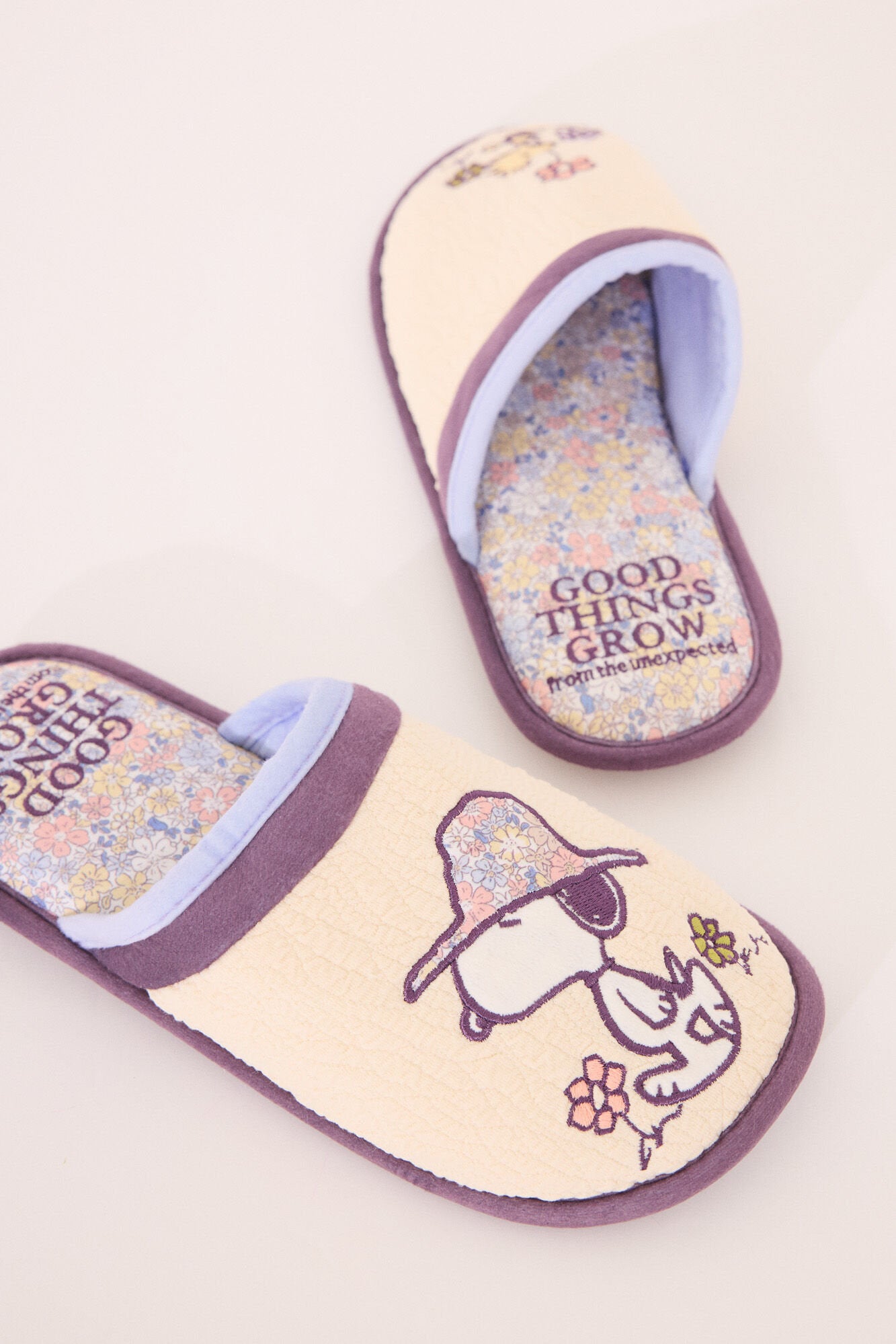 Women Secret_Snoopy Yellow Slippers_4999685_96_01