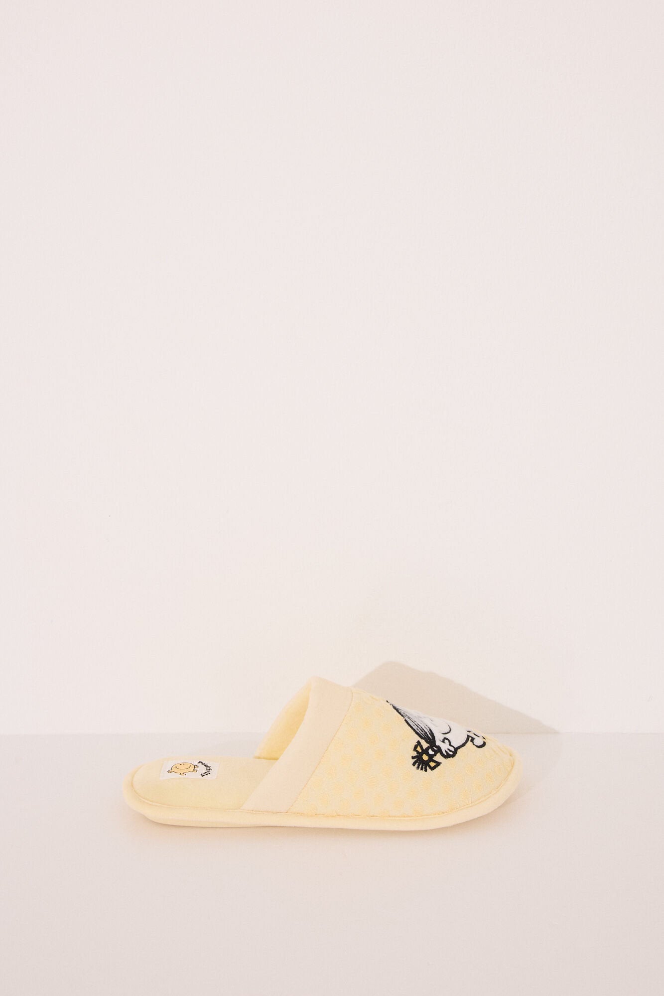 Women Secret_Mr. Happy Yellow Slippers_4999690_05_05