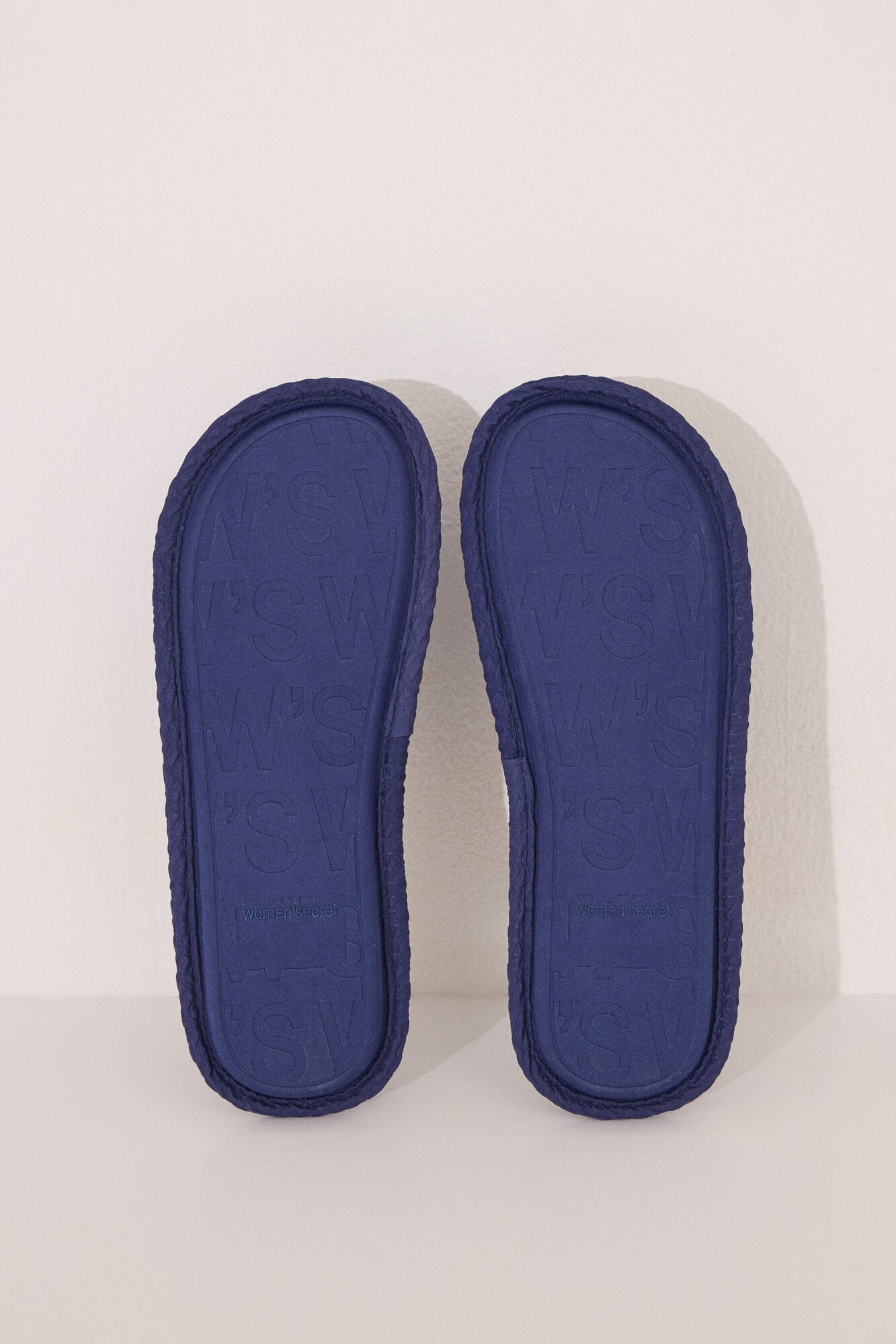 Women Secret_Slippers with Blue Flower Print_4999717_10_04