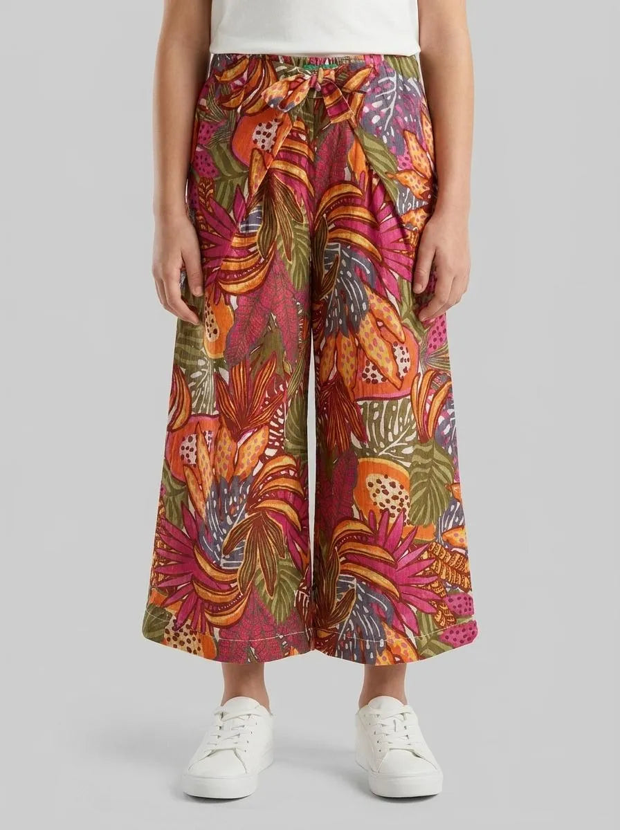 Benetton Multi-color Girls 3/4 Length Trousers with Knot SKU: 49MYGF033_70J Image 00