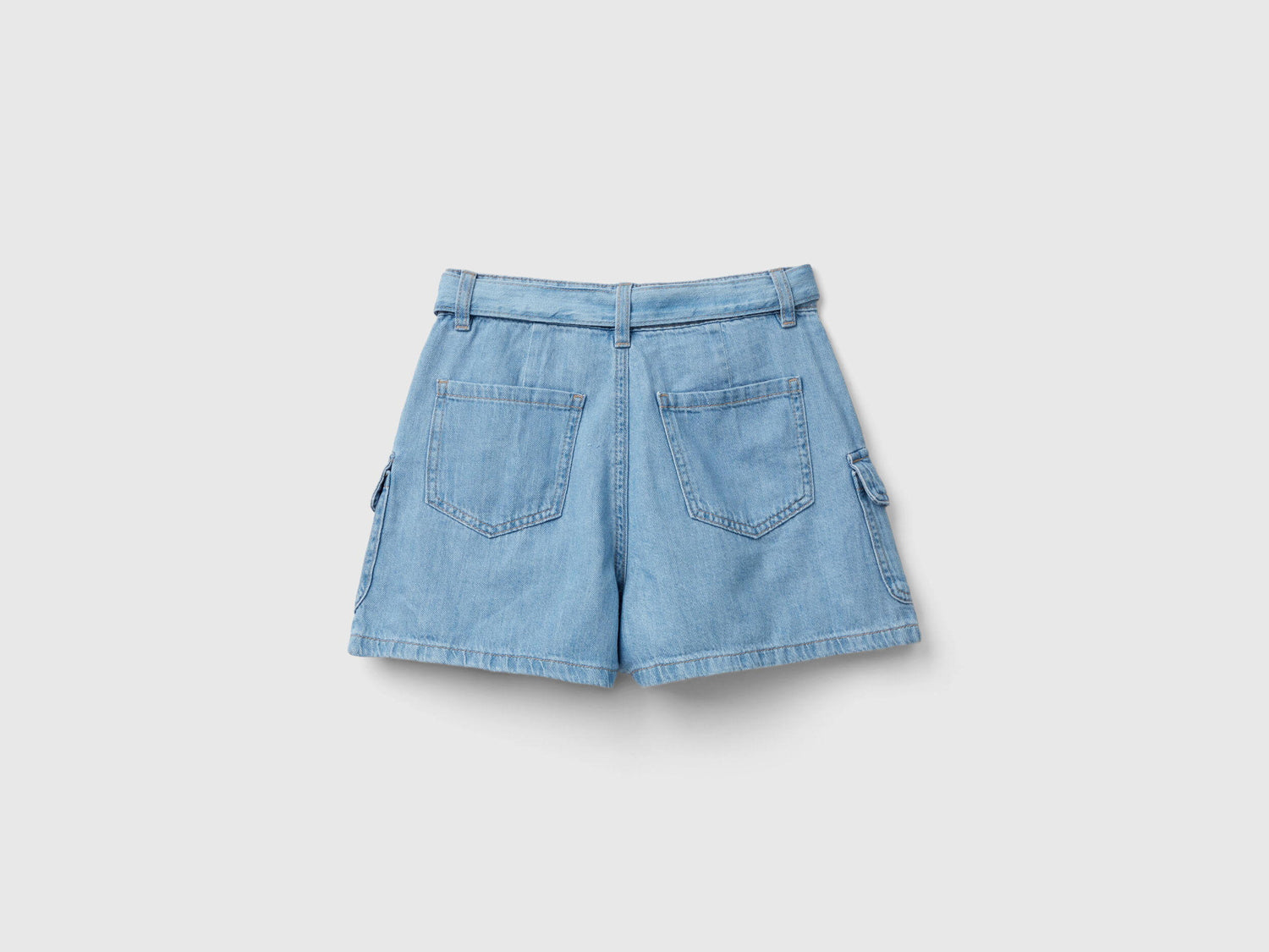 Lightweight Denim Cargo Bermuda Shorts_4AD6C902S_901_02