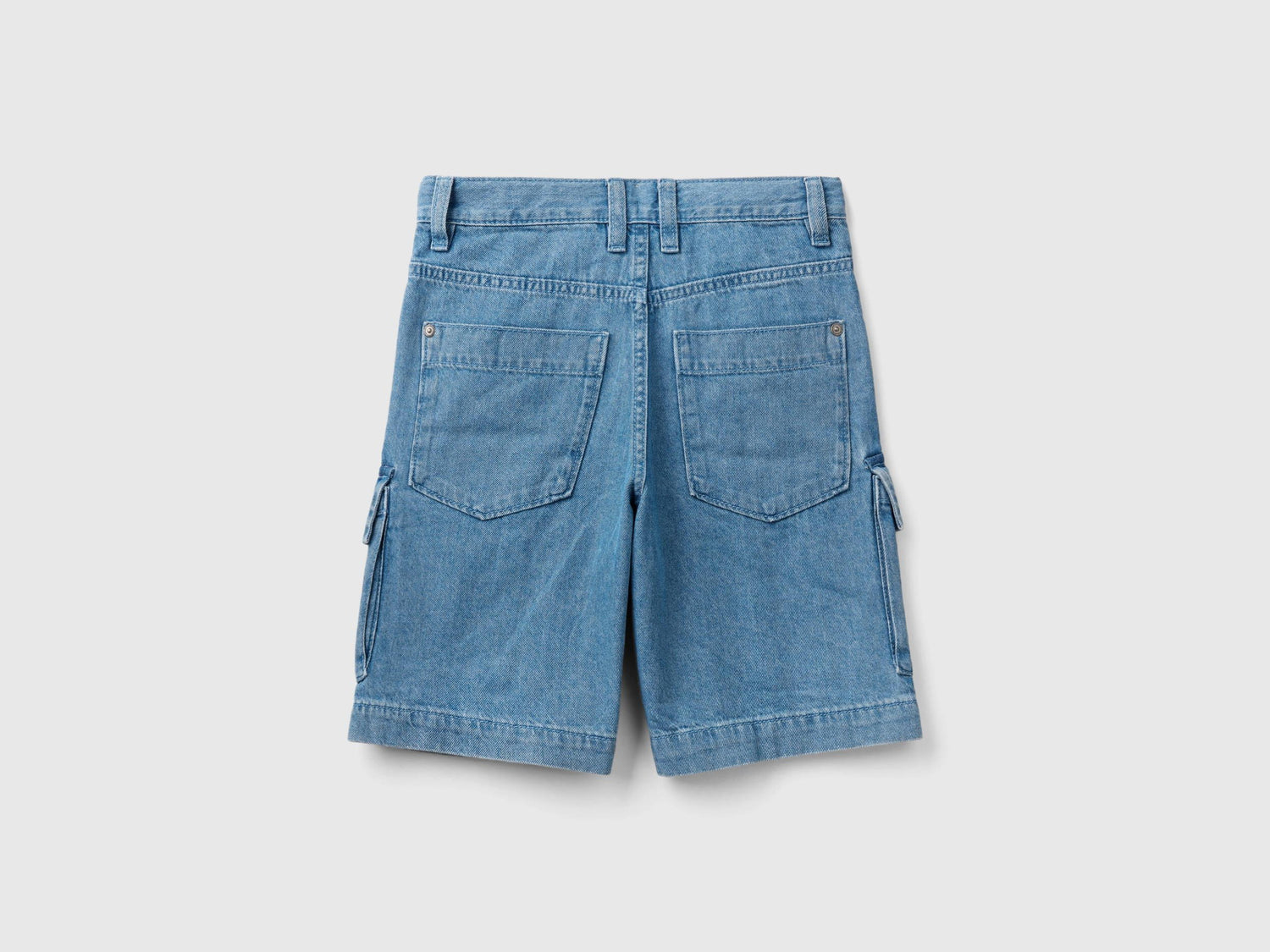 Lightweight Denim Cargo Bermudas_4AD7C902I_901_02