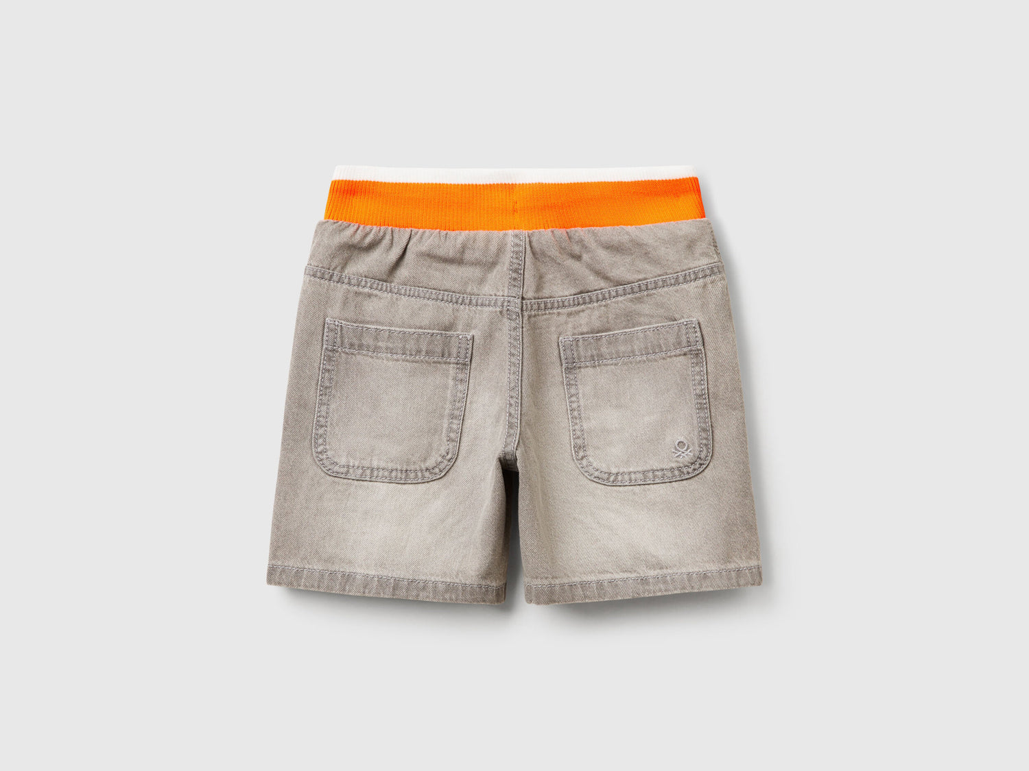 Benetton_Straight Jean Shorts_4AD7G902Y_888_02