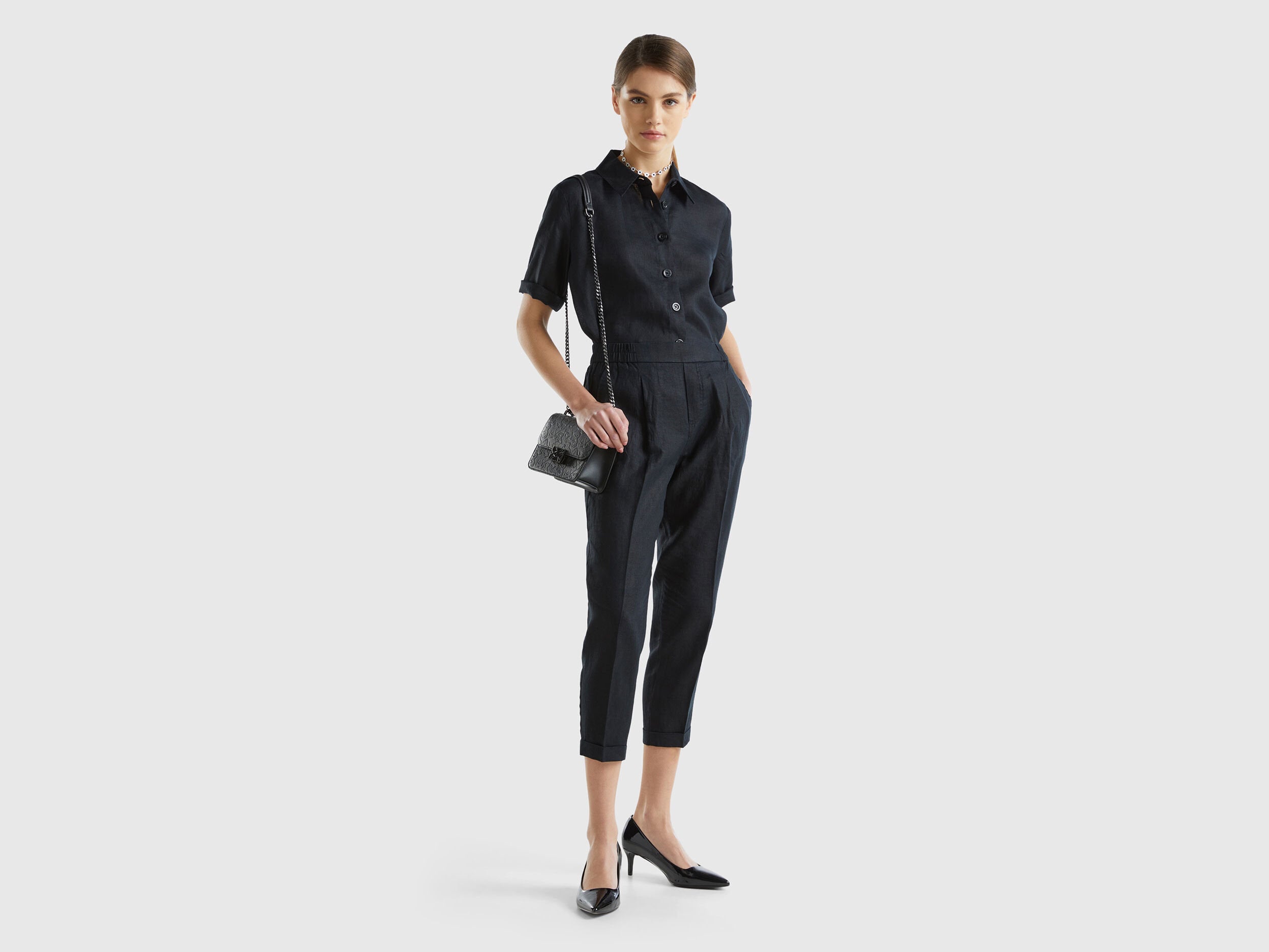 Benetton_Cropped Trousers in 100% Linen_4AGH558X5_100_01