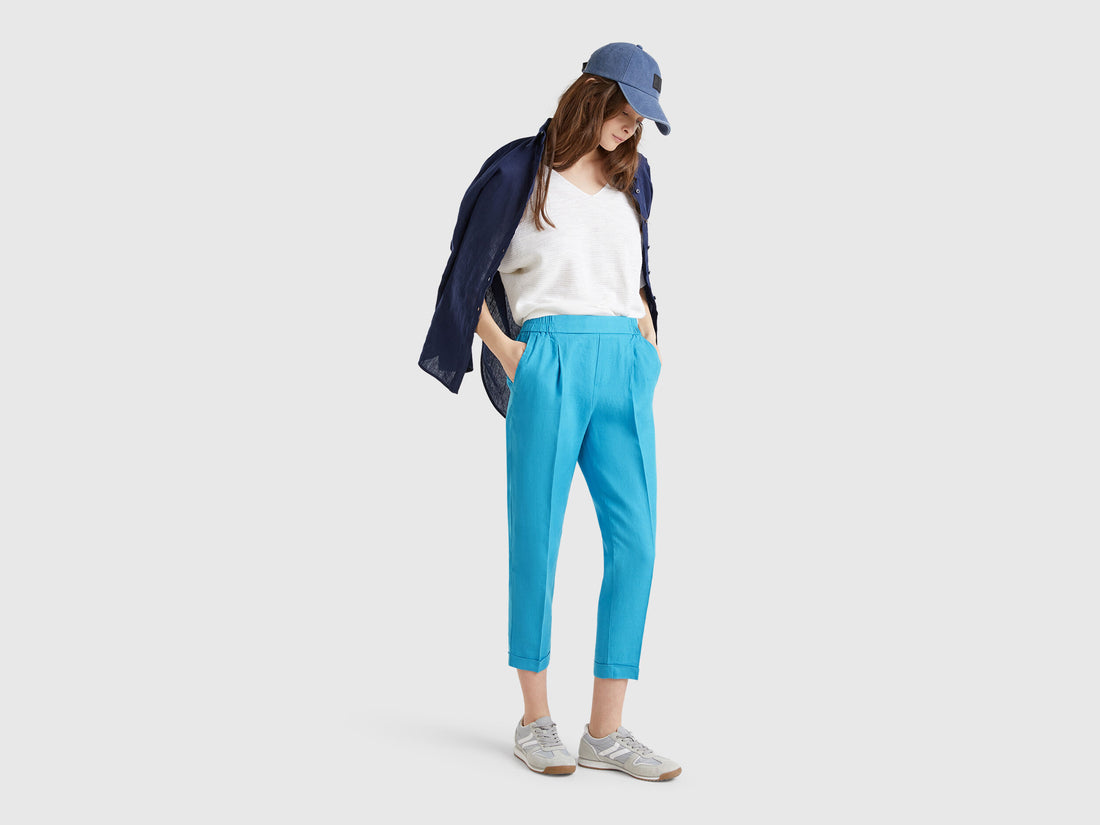 Benetton_Cropped Trousers in 100% Linen_4AGH558X5_1Y3_01