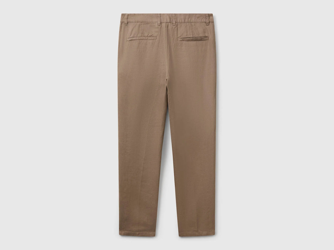 Benetton Brown Men Chinos in Pure Linen SKU: 4AGH55HW8_04B Image 02