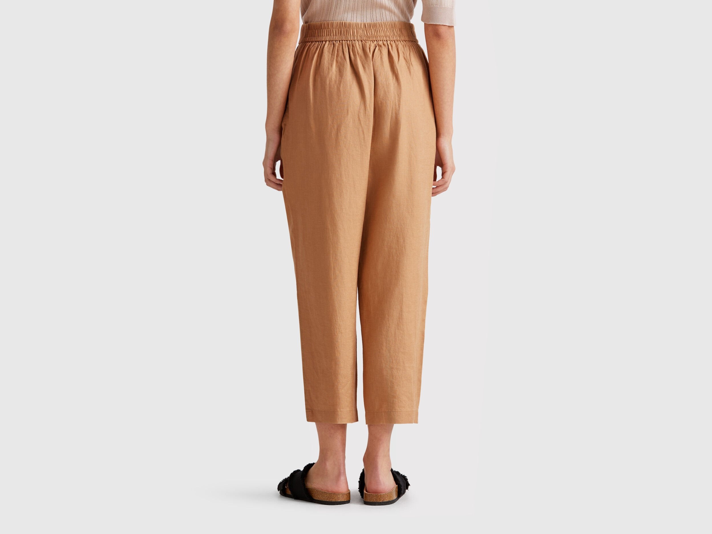 Benetton_Soft Trousers in Pure Linen_4AGHDF08L_193_03