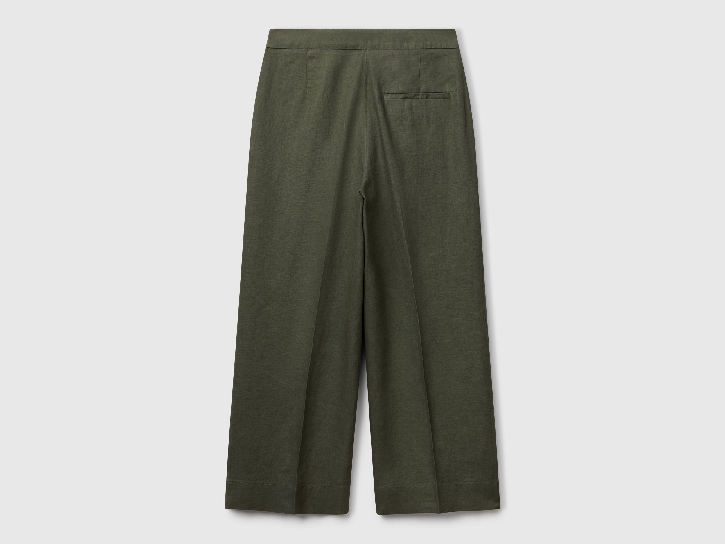 Benetton_Cropped Sweatpants in Pure Linen_4AGHDF08M_20W_05
