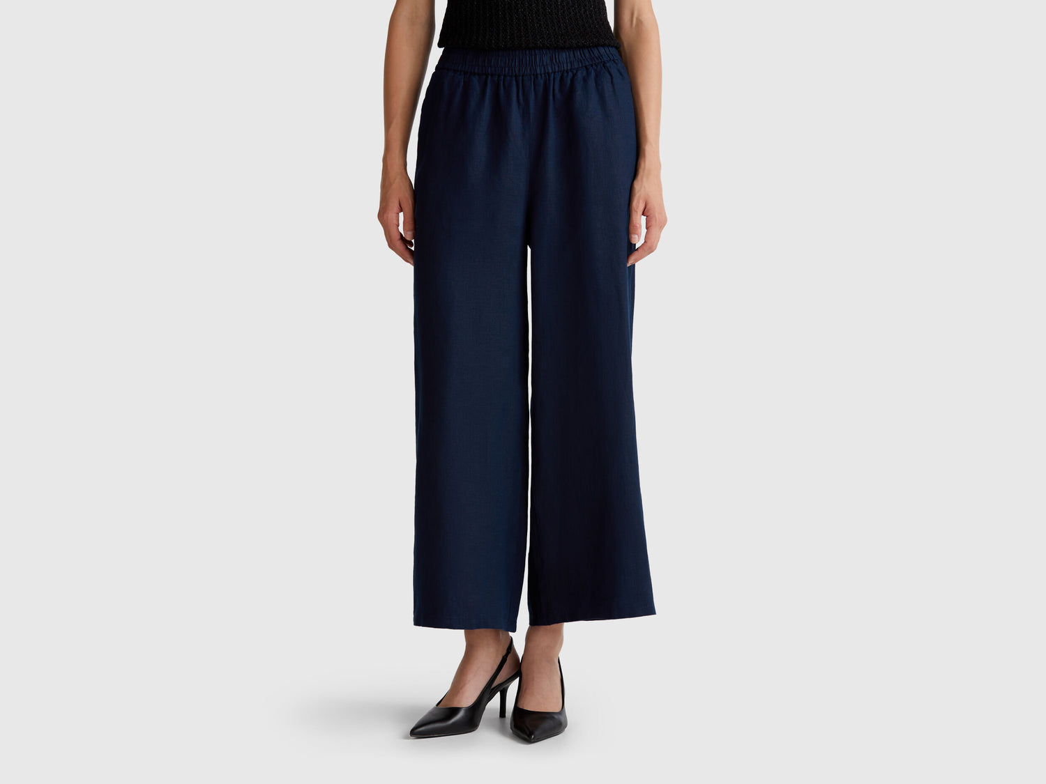Benetton_Wide Leg Trousers in Pure Linen_4AGHDF09G_016_02