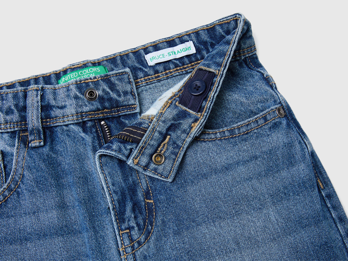 Benetton_Light Blue_Straight Leg Jeans_4AW7CE021_902_03