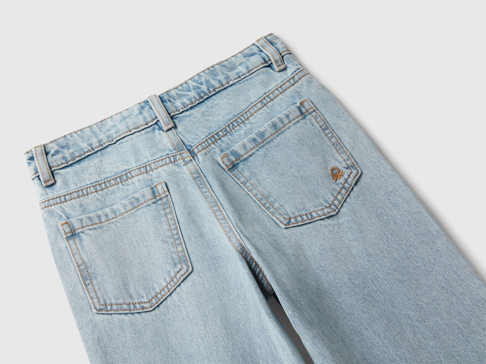 Benetton_Sky Blue_Straight Jeans with Cuffs_4AW7CE049_902_03