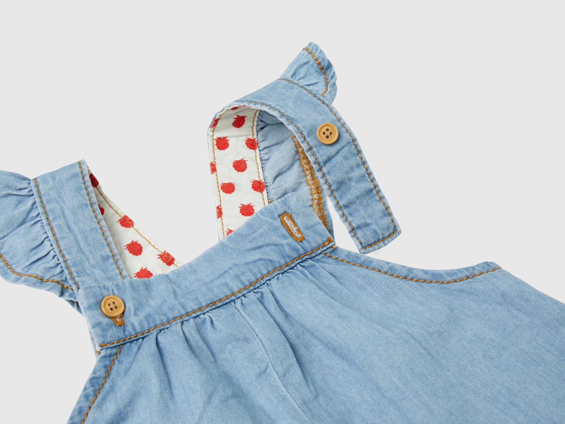 Chambray Dungarees With Flaps_4Dhjat010_901_03