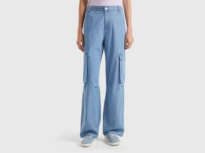 Cargo Trousers In Chambray_4DHJDF066_902_02