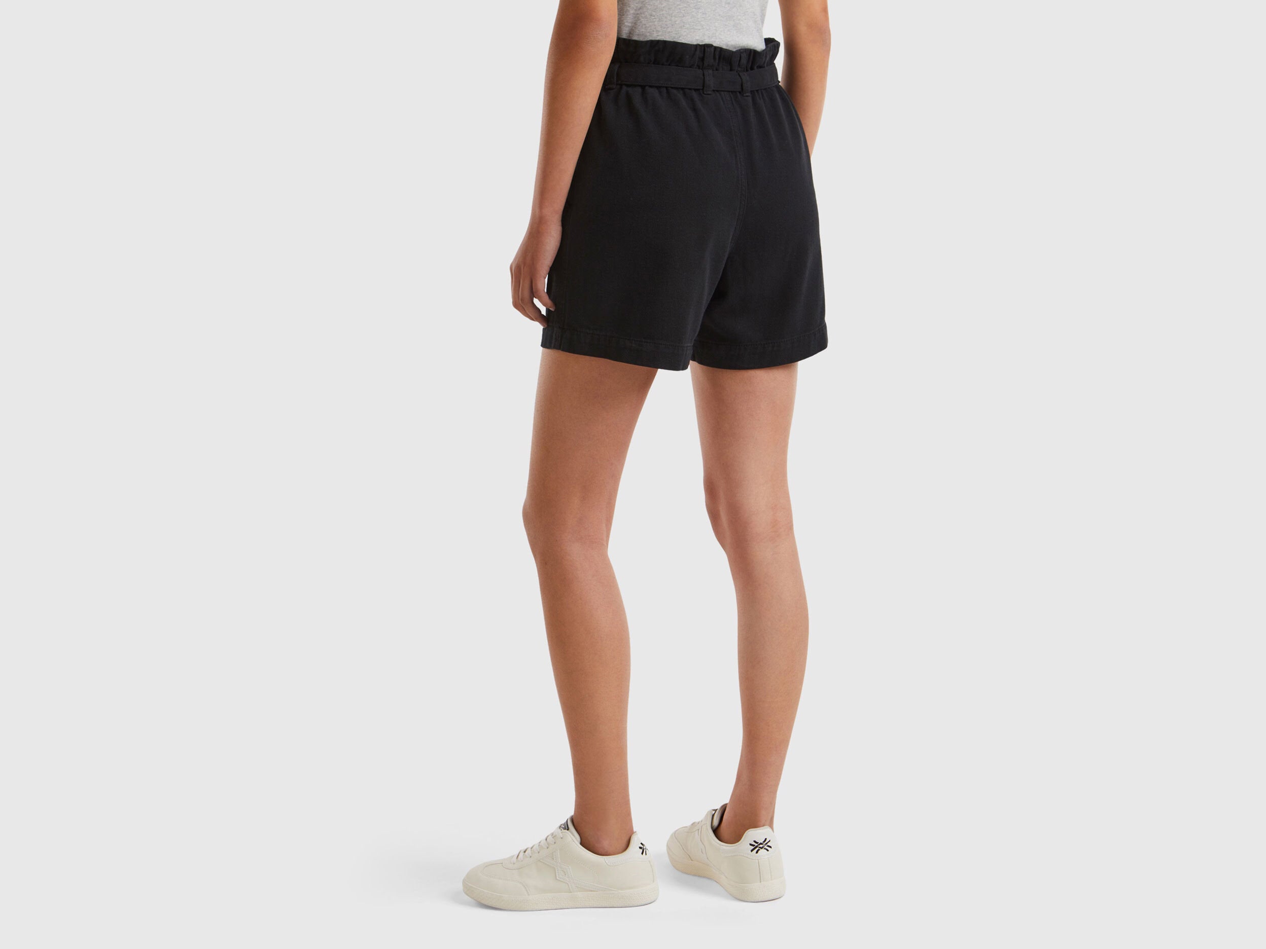 Bermudas With Wide Leg_4DUKD9019_100_03