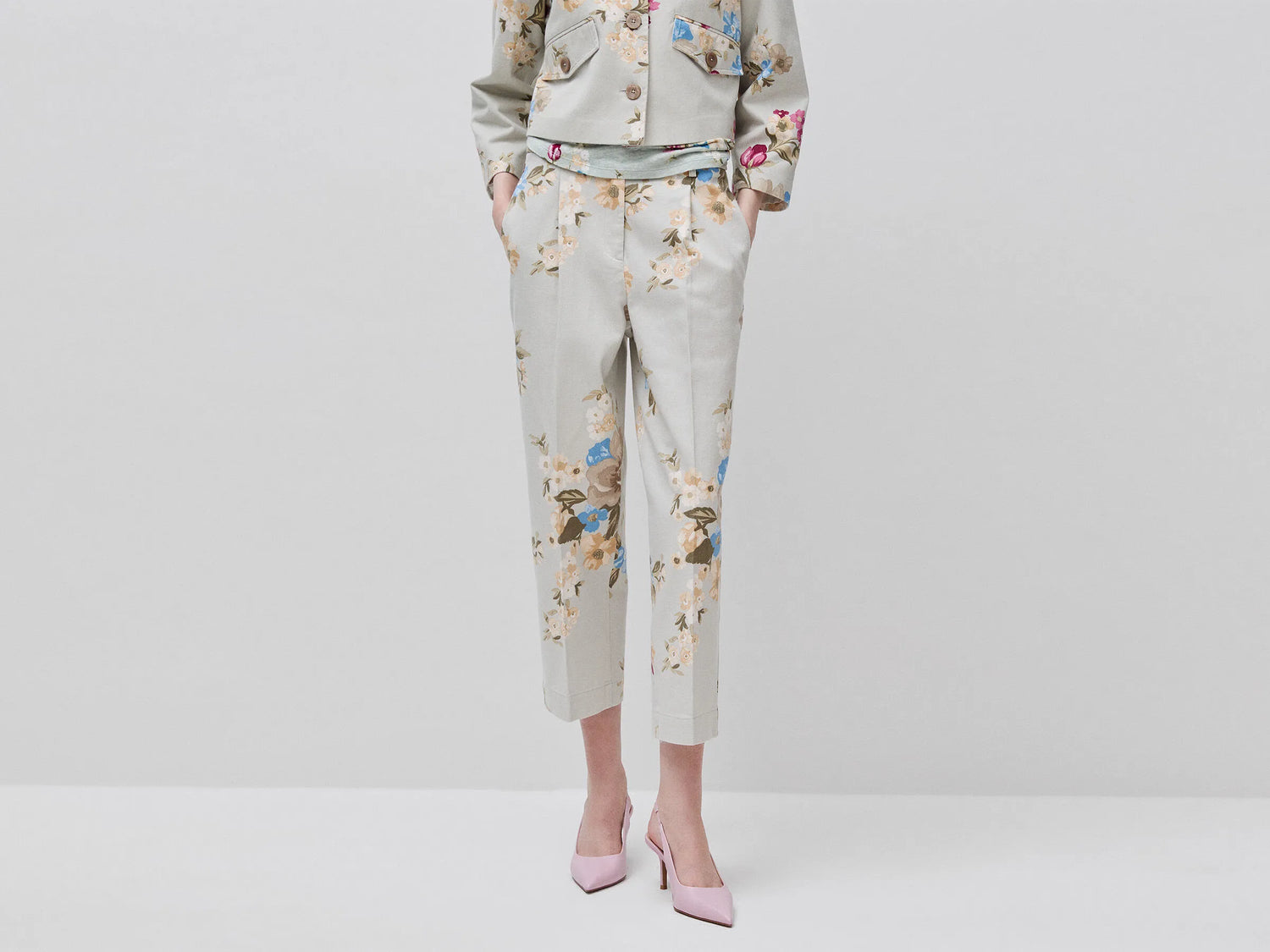 Benetton Light Green Women Floral Trousers SKU: 4H3UDF0BB_67F Image 01