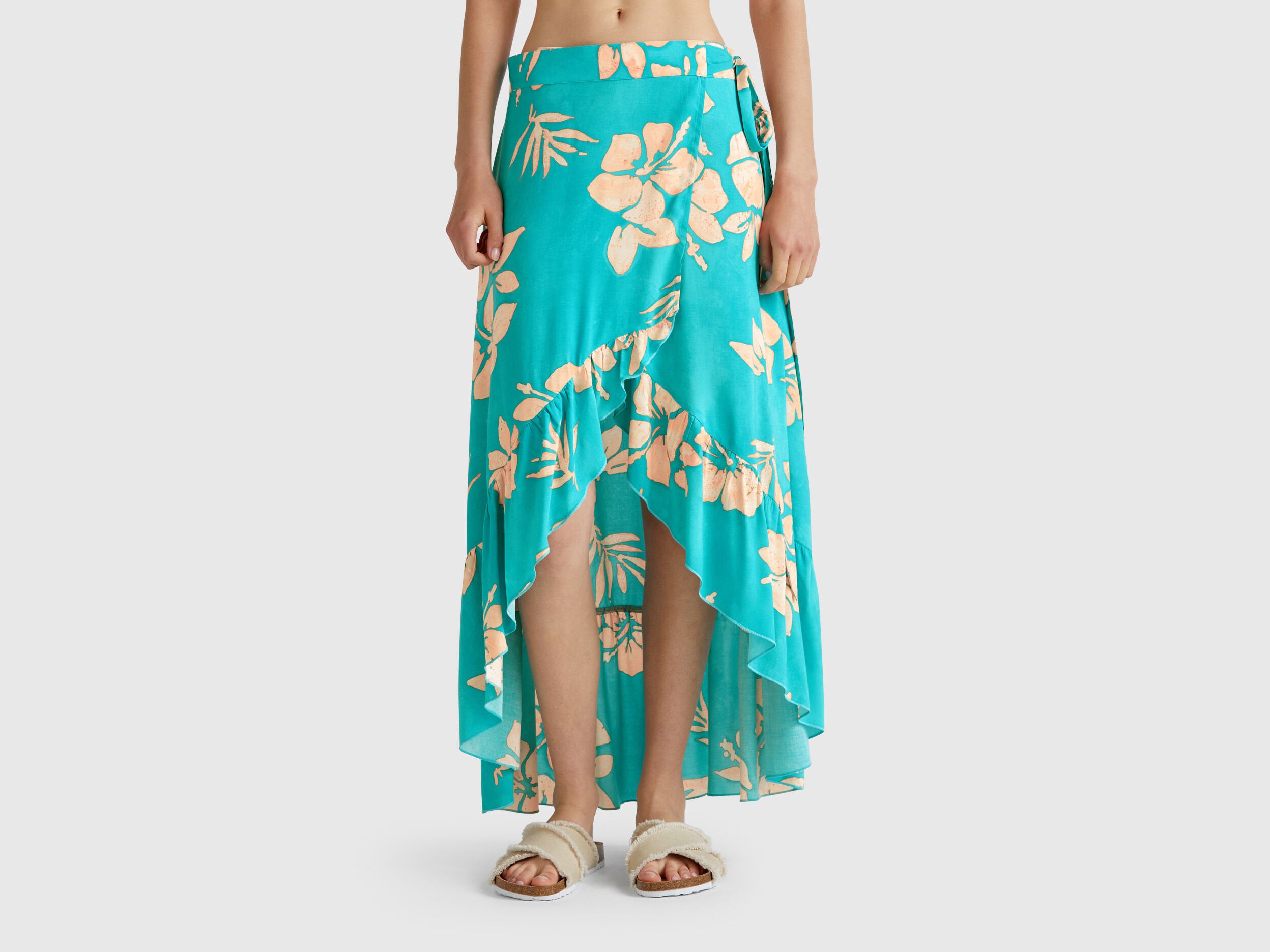 Benetton_Floral Print Sarong_4H7U50008_69T_02