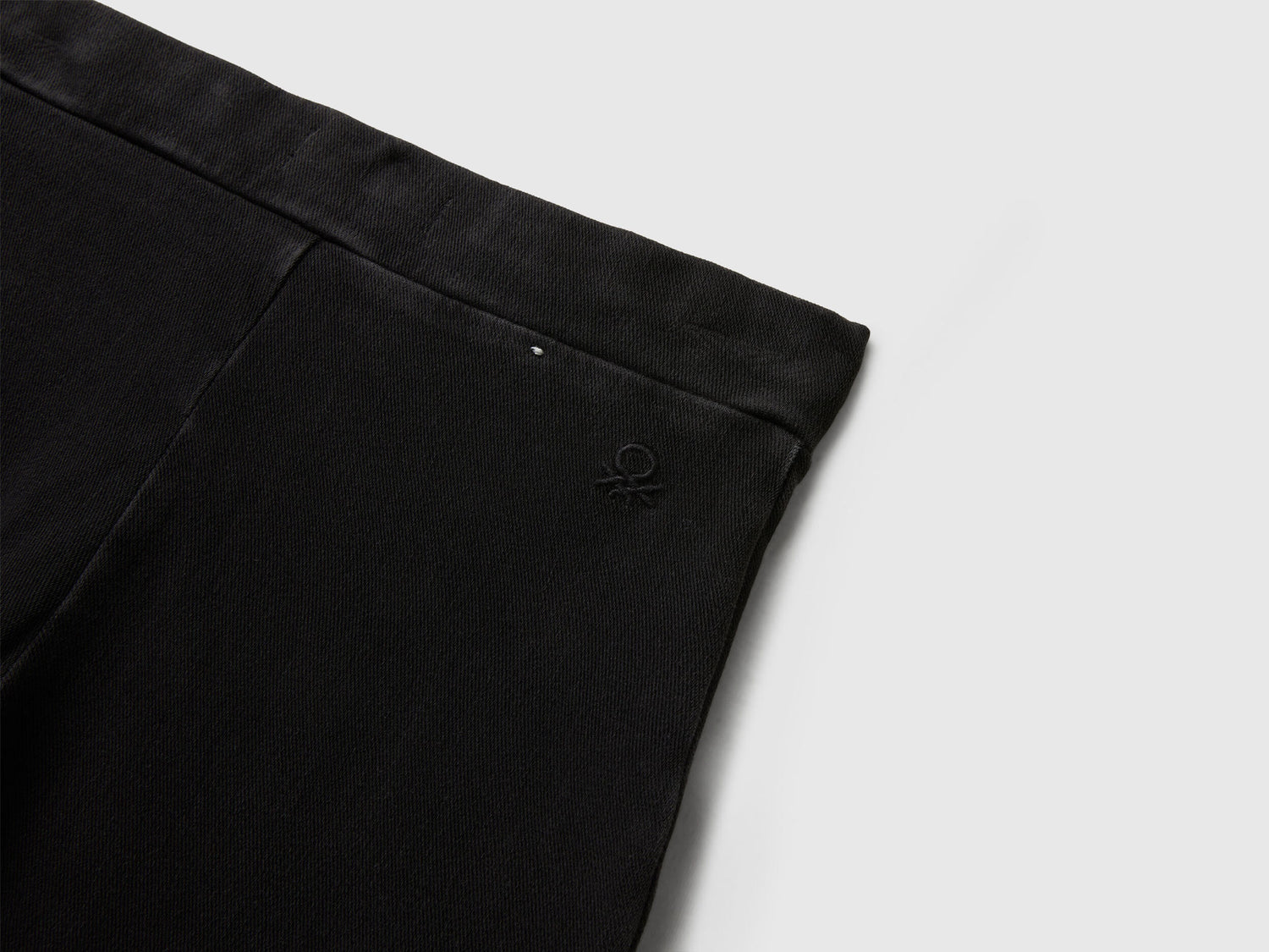 Benetton_Dark Gray_Wide Fit Super Stretch Jeans_4I42CE04F_701_03