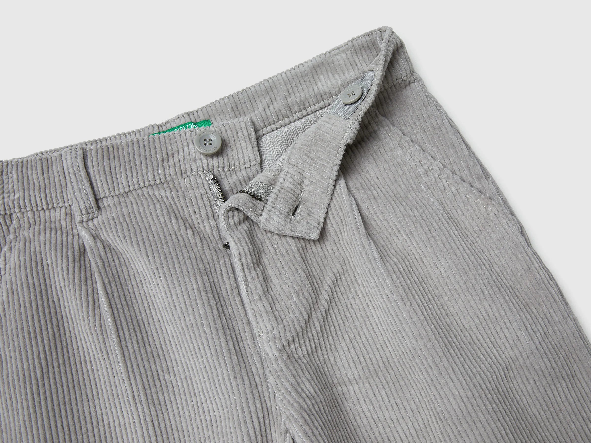 Benetton_Gray_Balloon Fit Velvet Trousers_4IKTCF058_36L_03